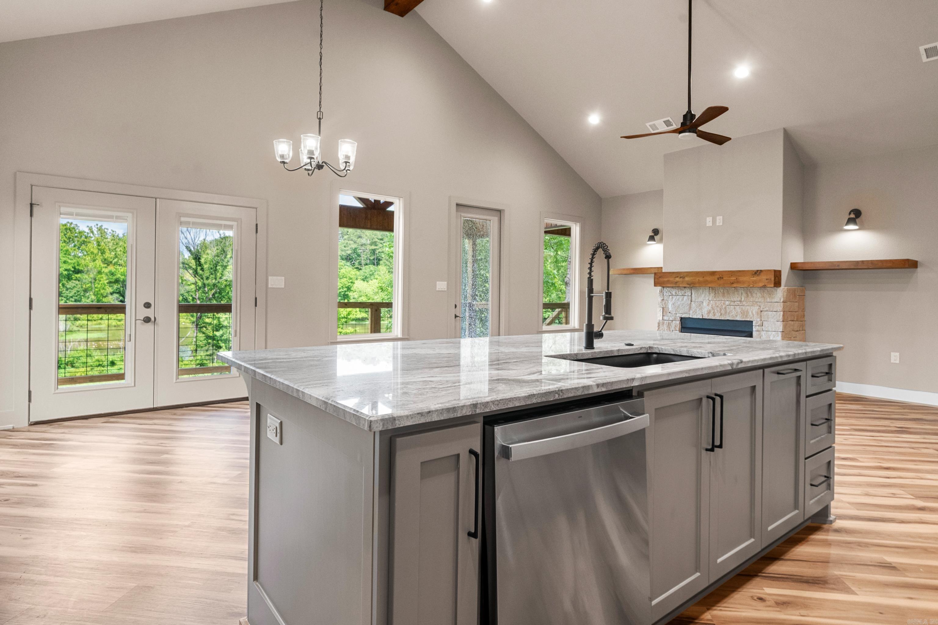 BERROWS, LAKE HAMILTON - Residential