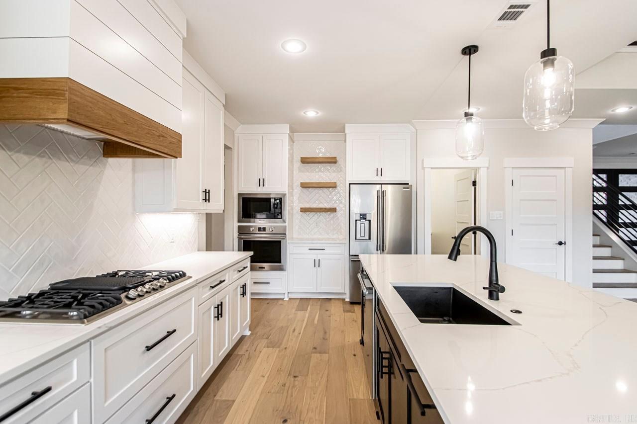 HAZEL OAK - Residential
