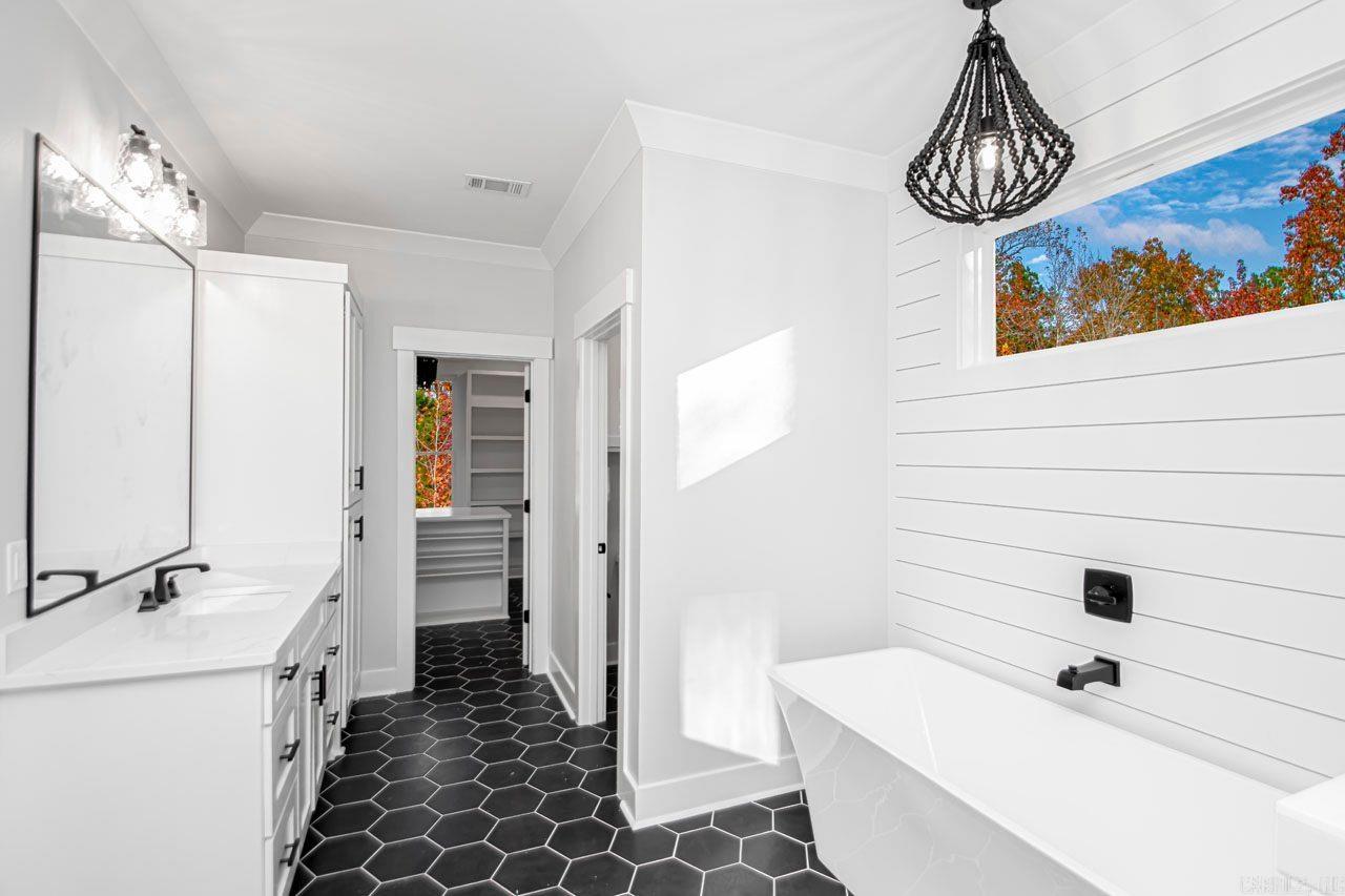 HAZEL OAK - Residential