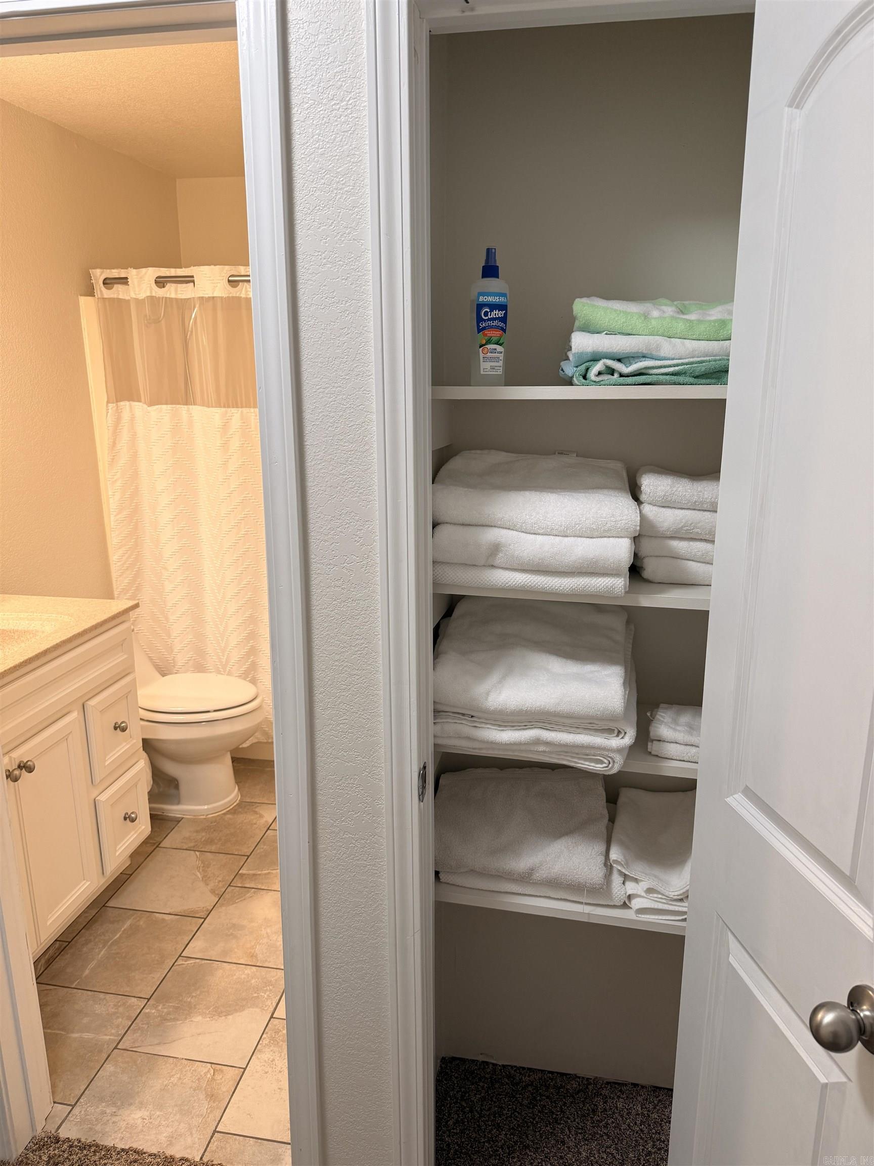 CHELSEA GLADE CONDO - Residential