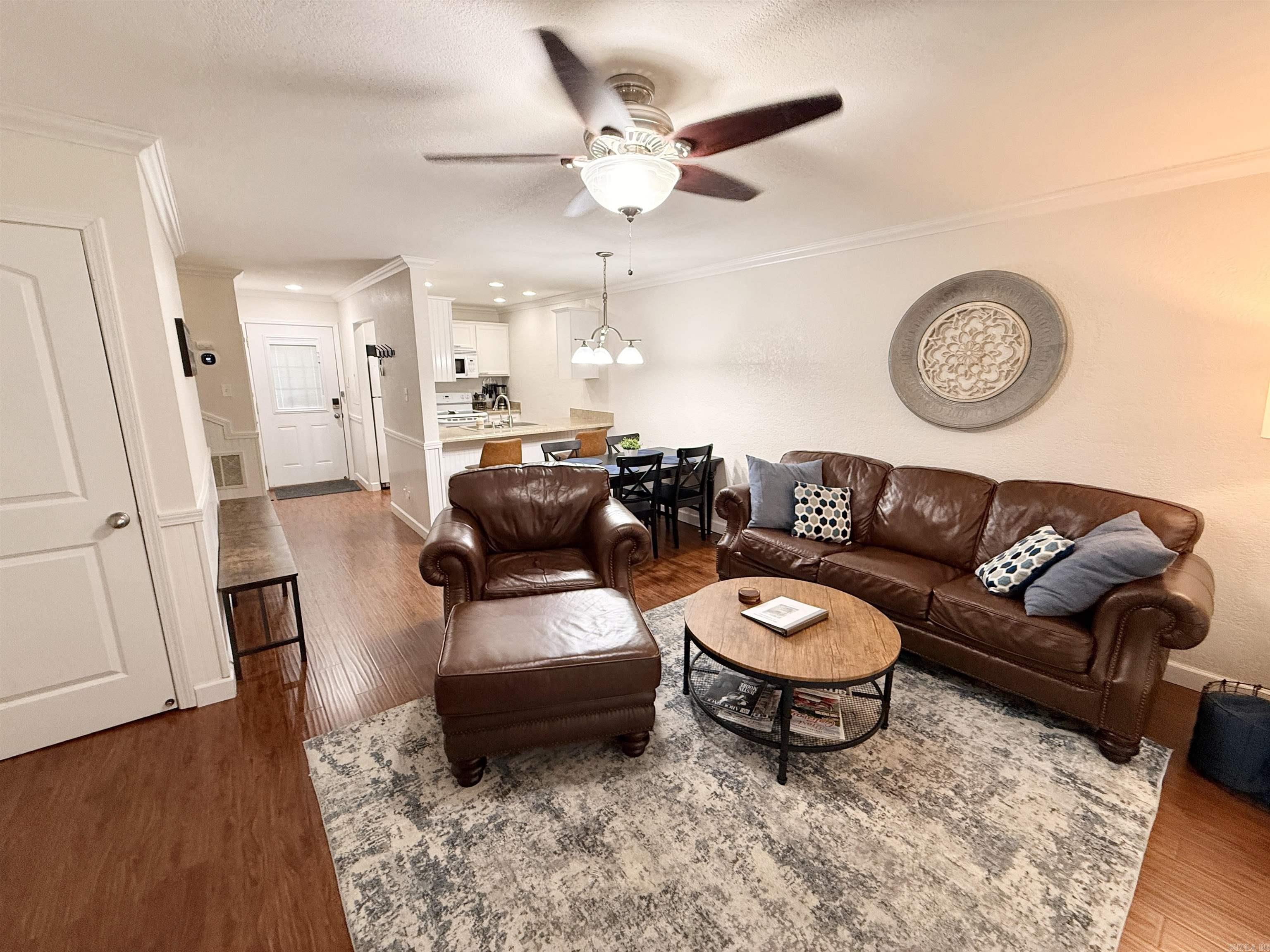 CHELSEA GLADE CONDO - Residential