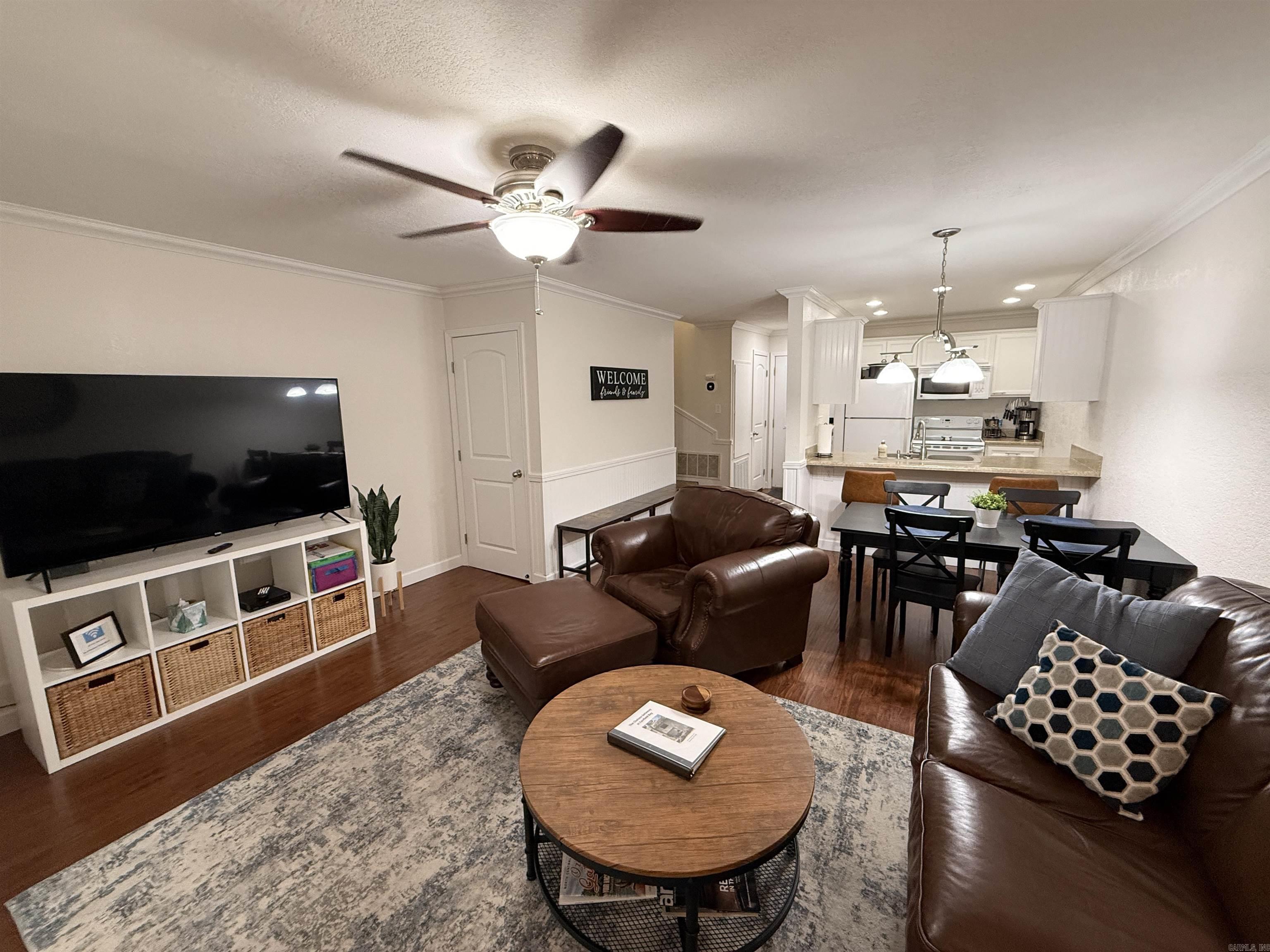 CHELSEA GLADE CONDO - Residential