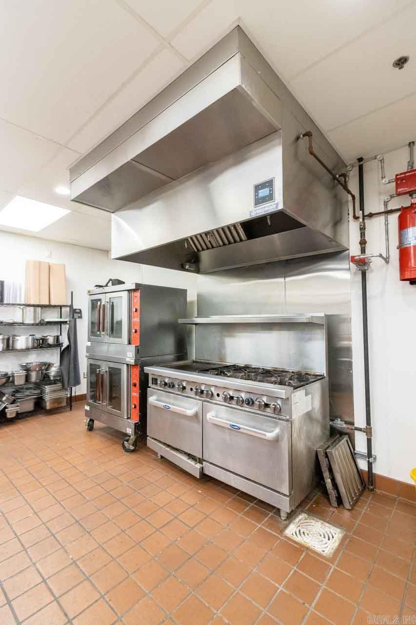Cabot City Area - Commercial Sale