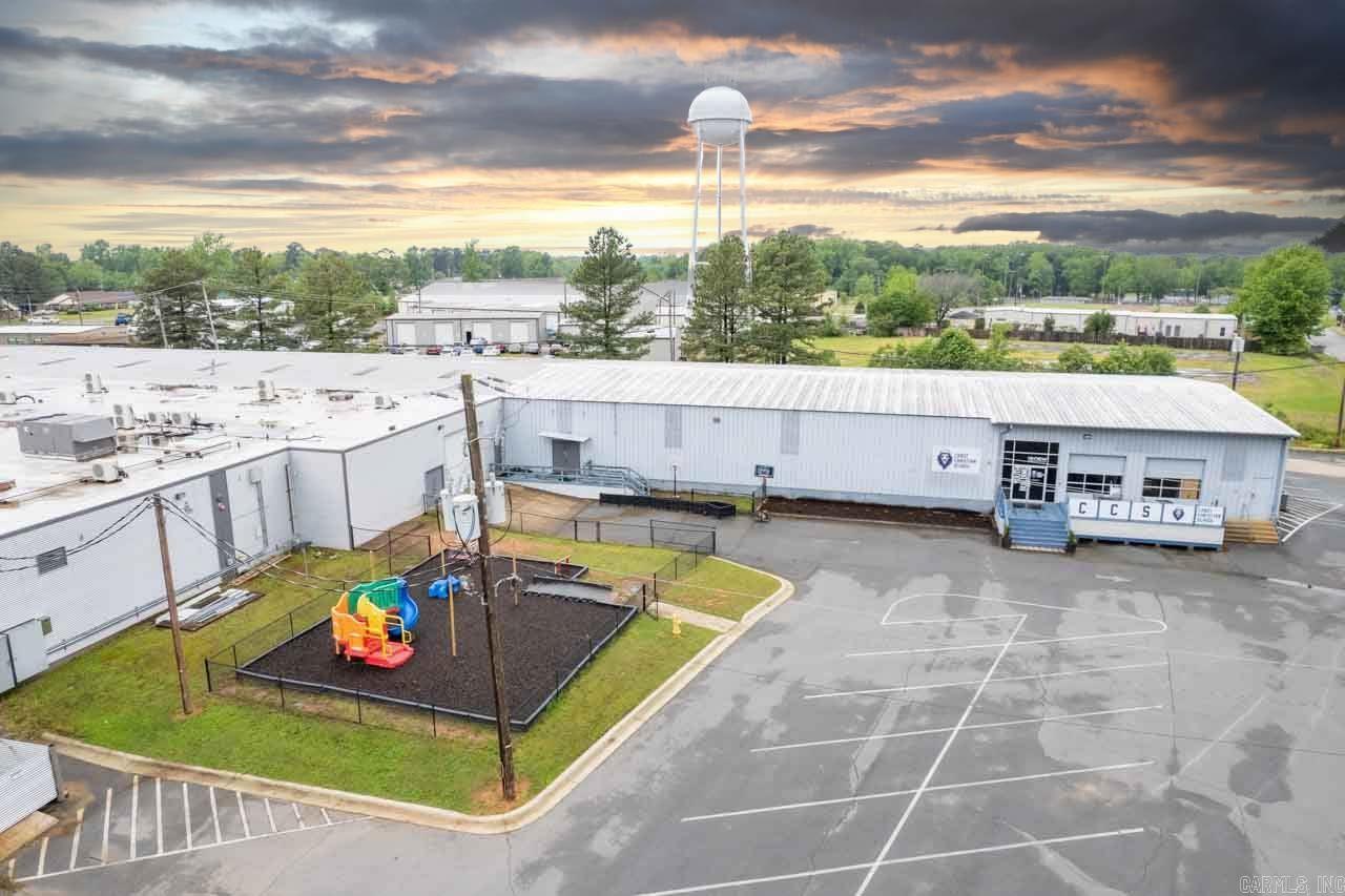 Cabot City Area - Commercial Sale