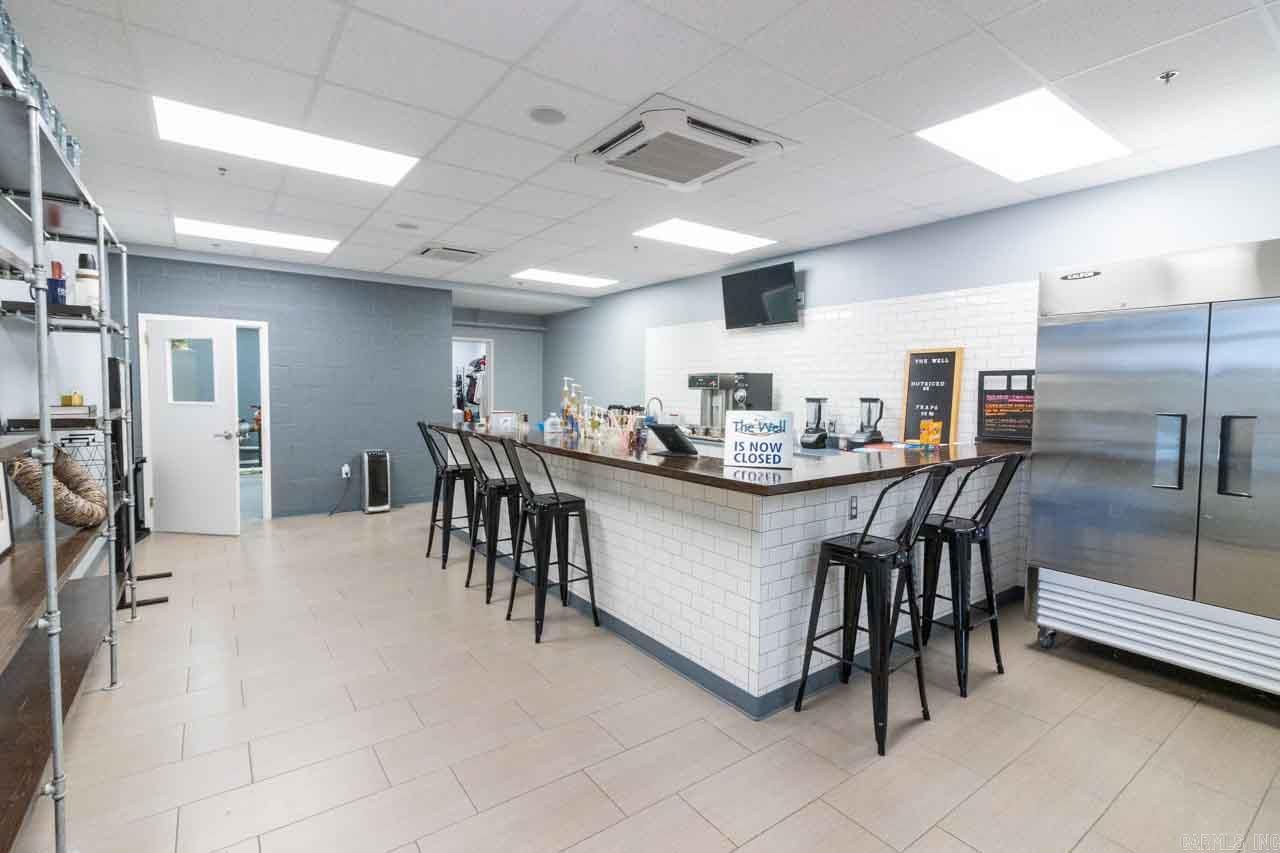 Cabot City Area - Commercial Sale