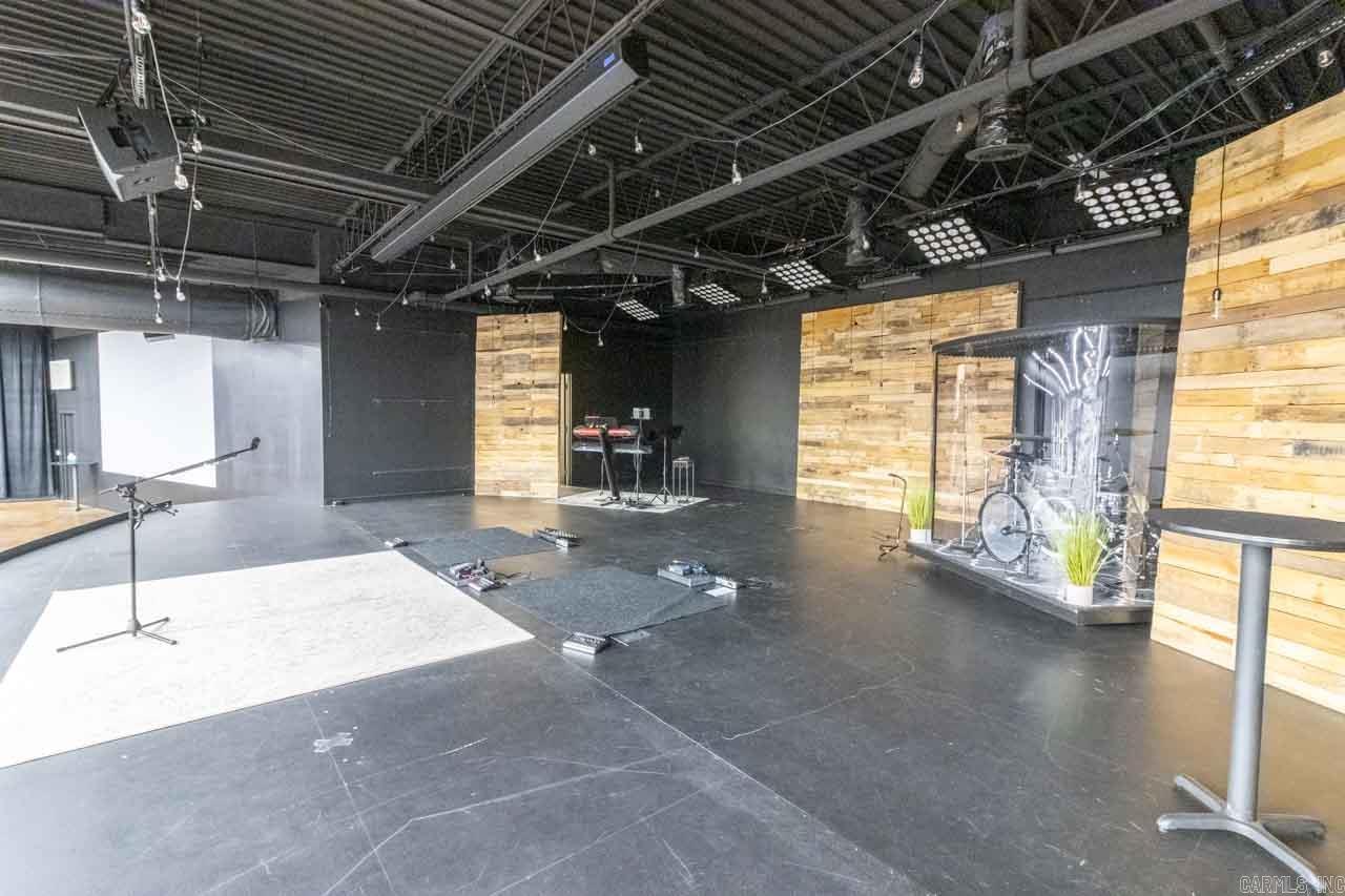 Cabot City Area - Commercial Sale