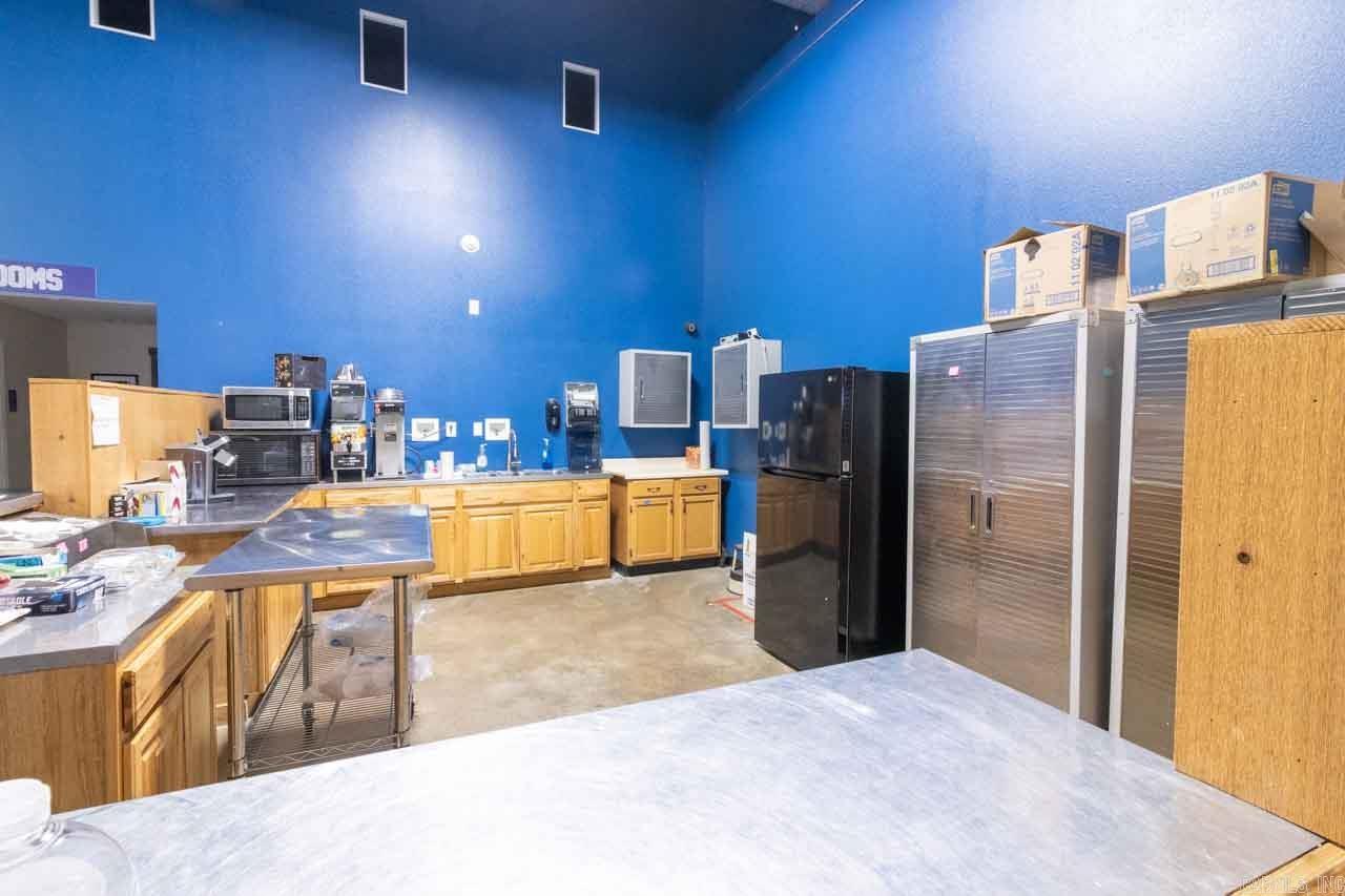 Cabot City Area - Commercial Sale