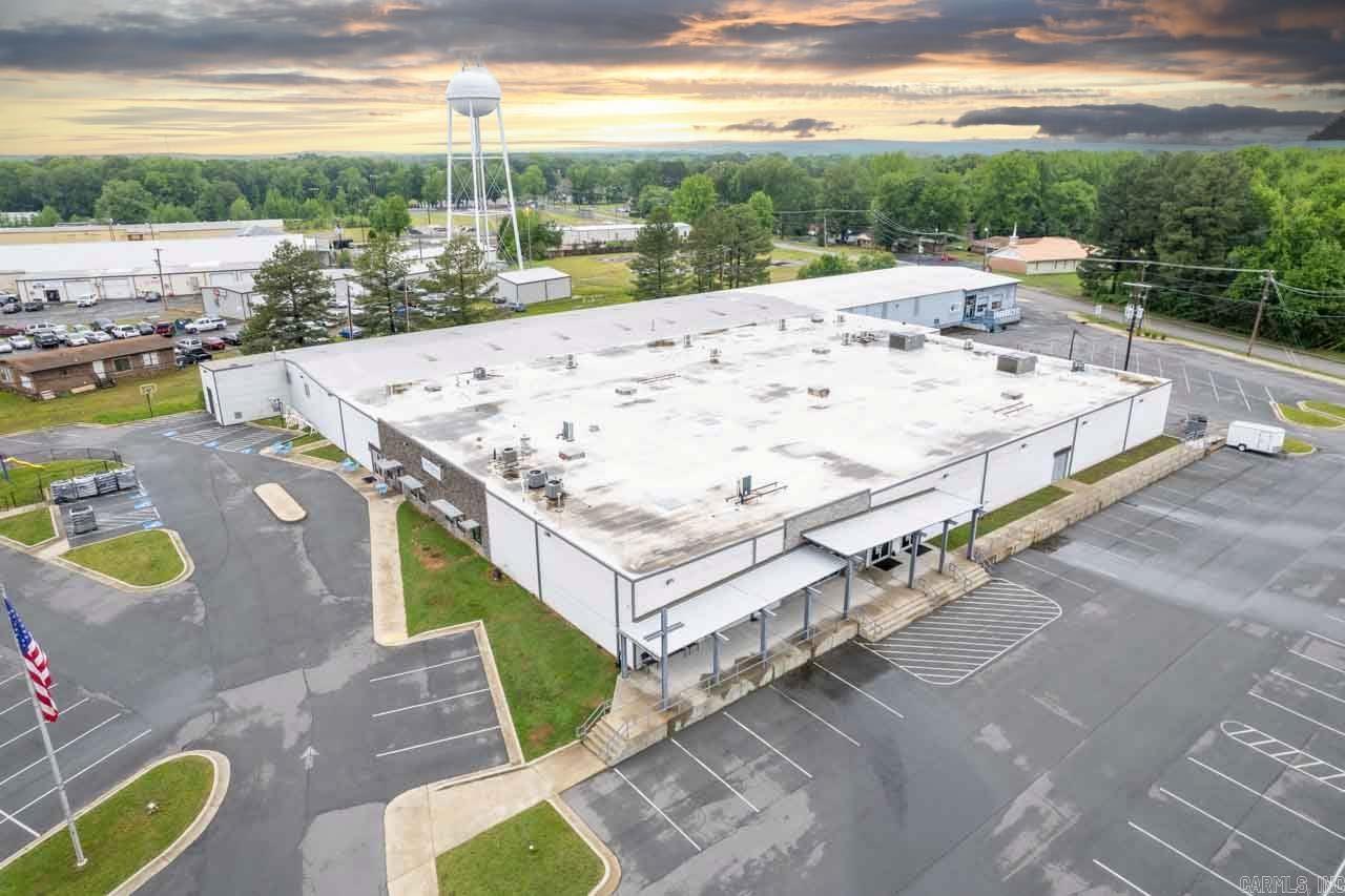 Cabot City Area - Commercial Sale