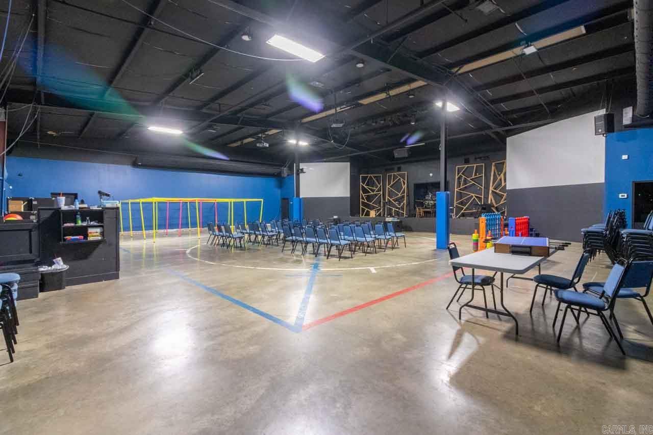 Cabot City Area - Commercial Sale