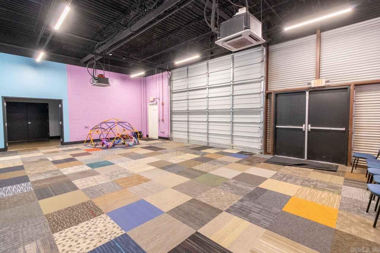 Cabot City Area - Commercial Sale