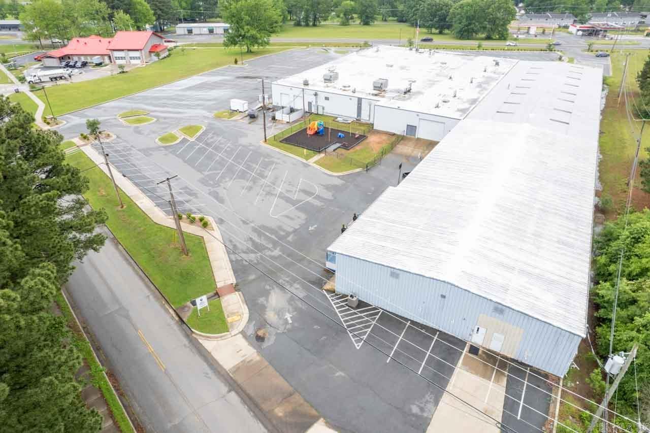 Cabot City Area - Commercial Sale