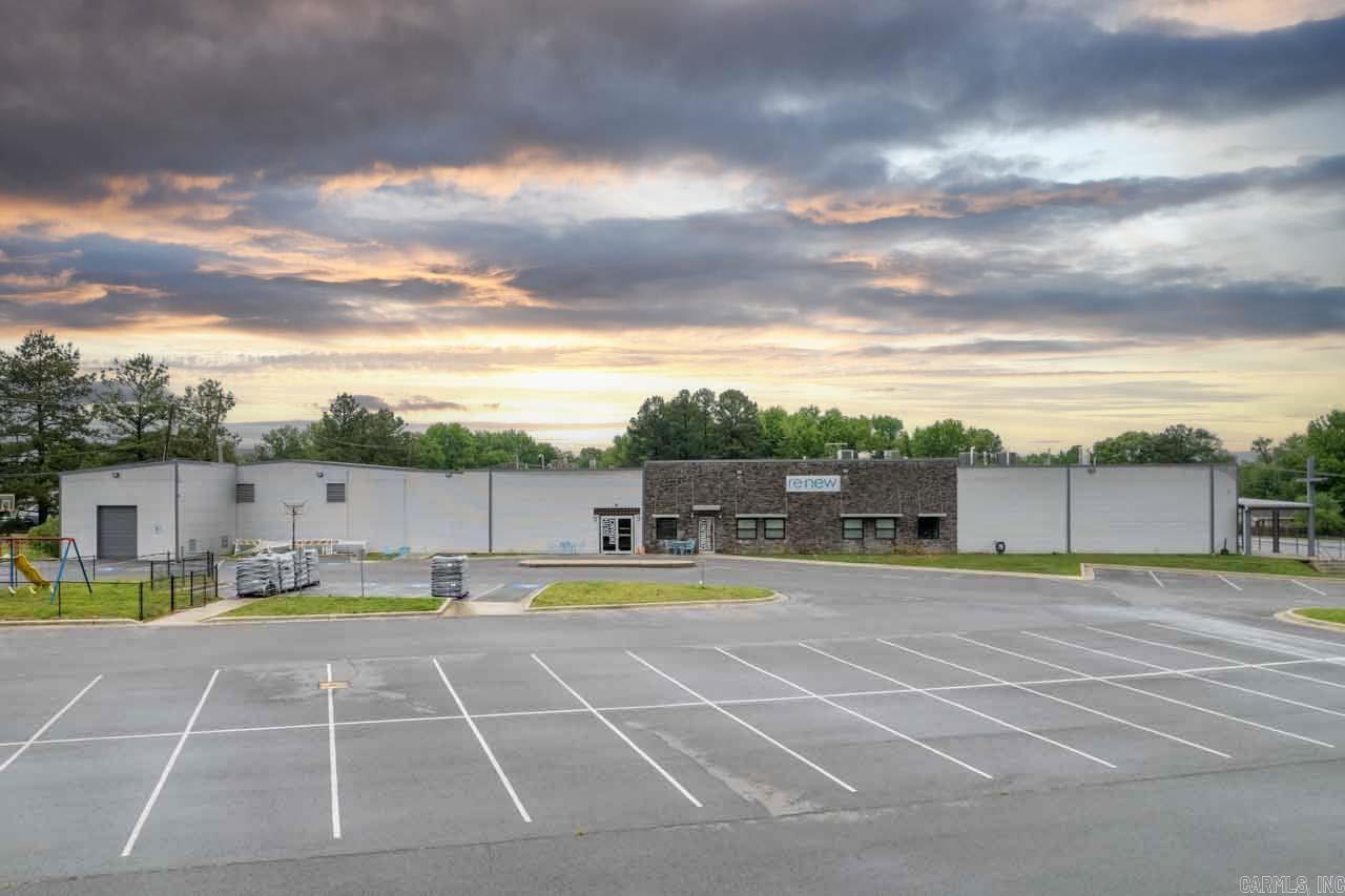 Cabot City Area - Commercial Sale