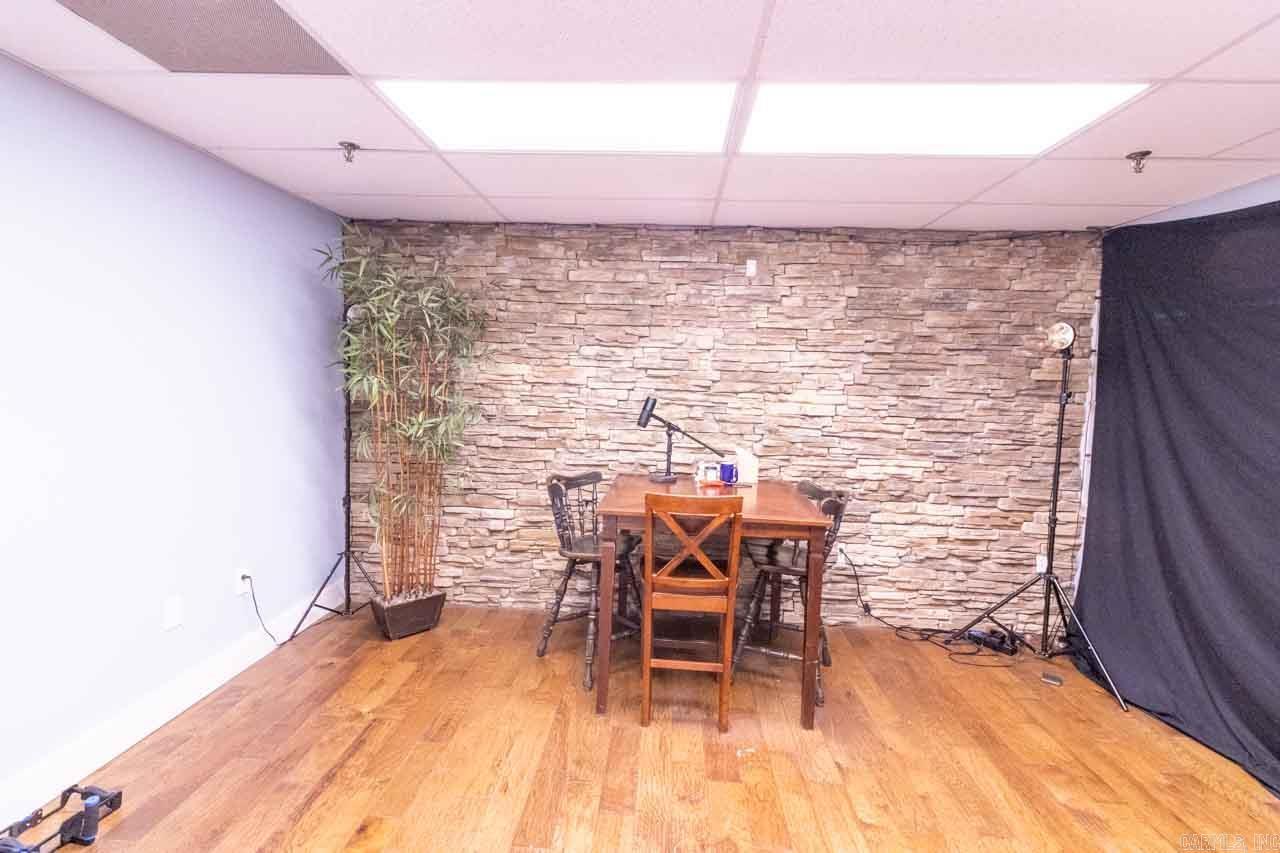 Cabot City Area - Commercial Sale
