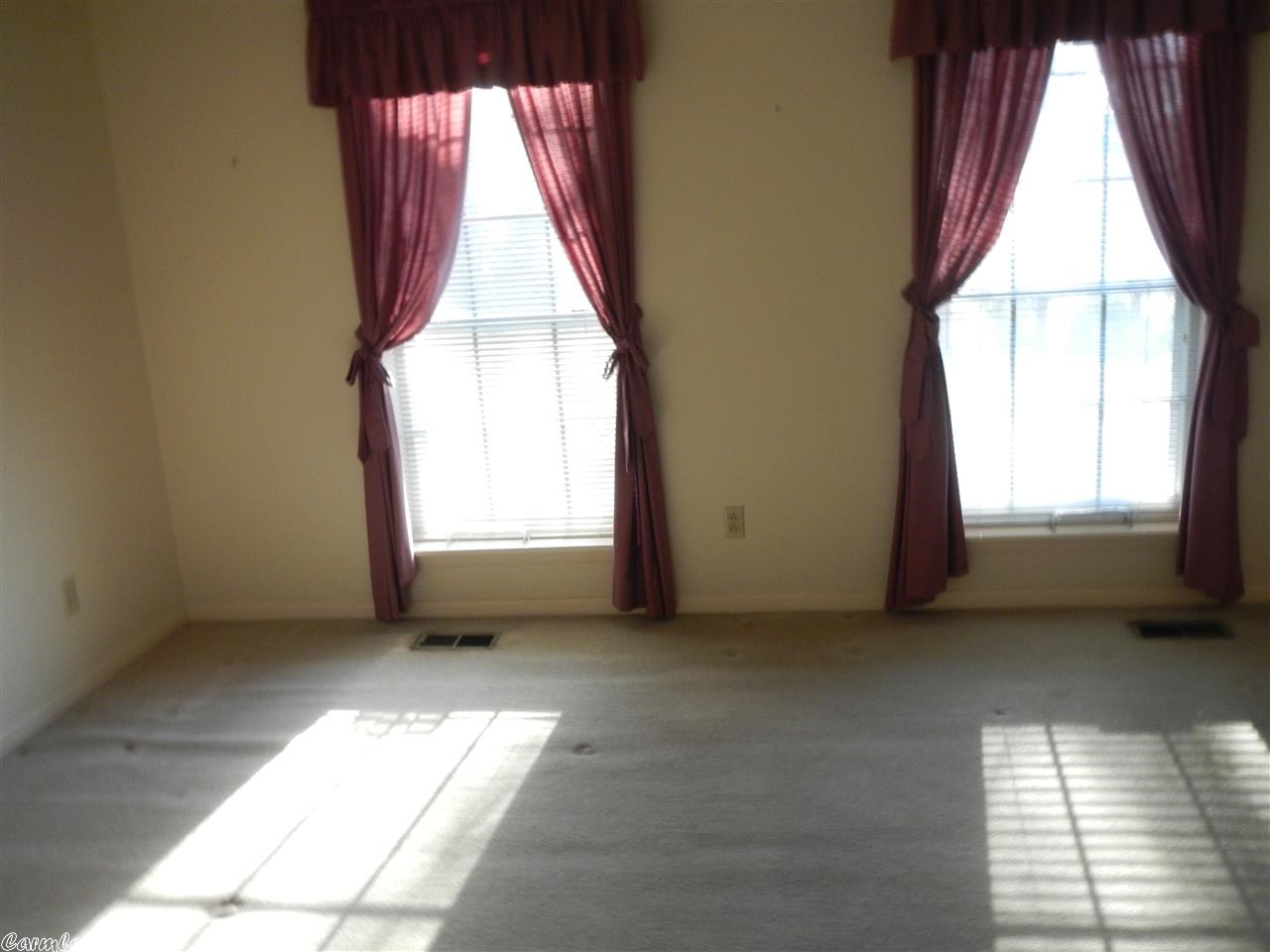 LEAWOOD MANOR - Residential