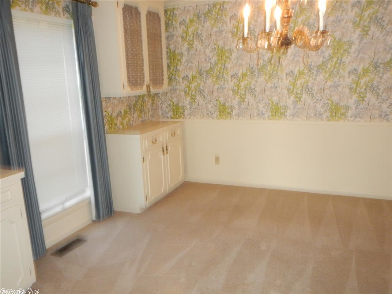 LEAWOOD MANOR - Residential