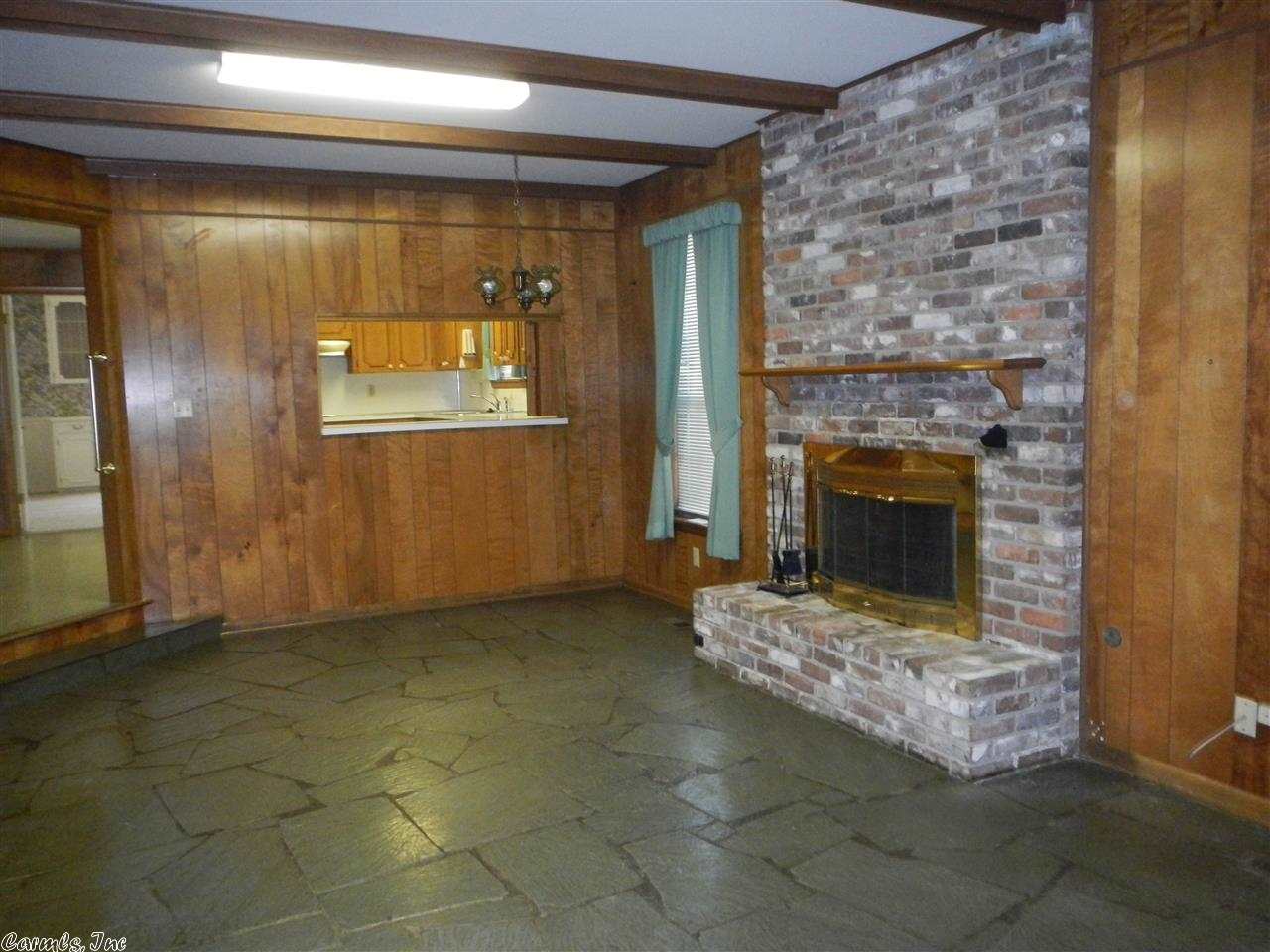 LEAWOOD MANOR - Residential