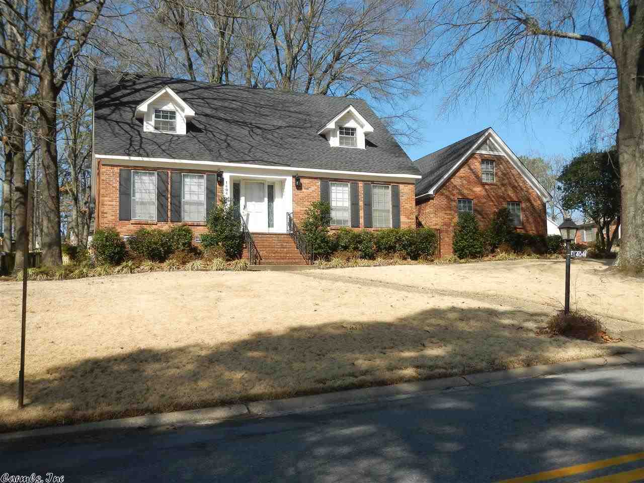 LEAWOOD MANOR - Residential