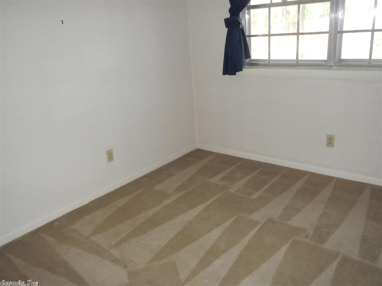 LEAWOOD MANOR - Residential