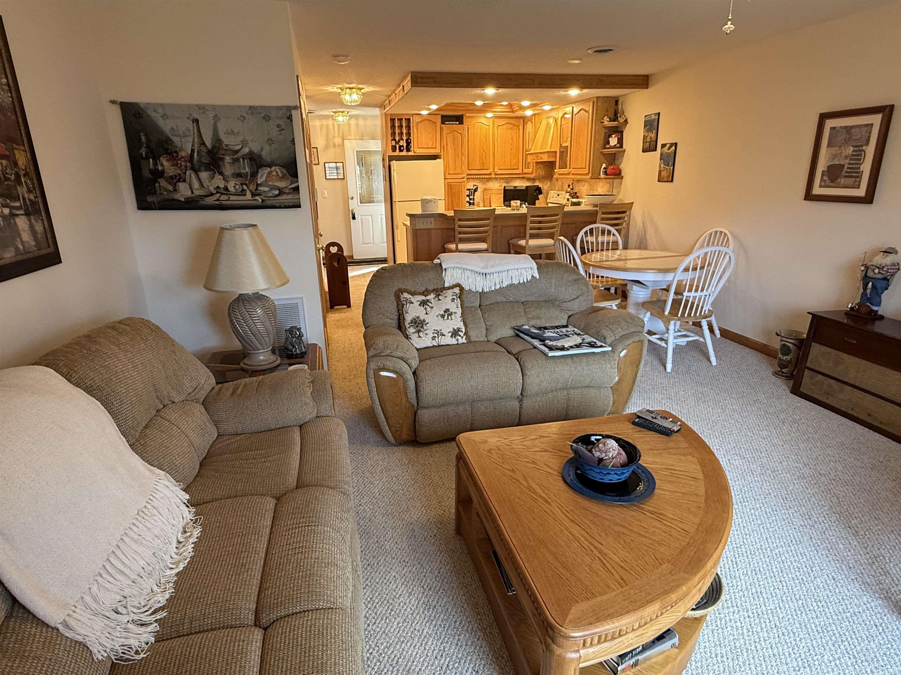 LAKEWOOD HILLS CONDO - Residential