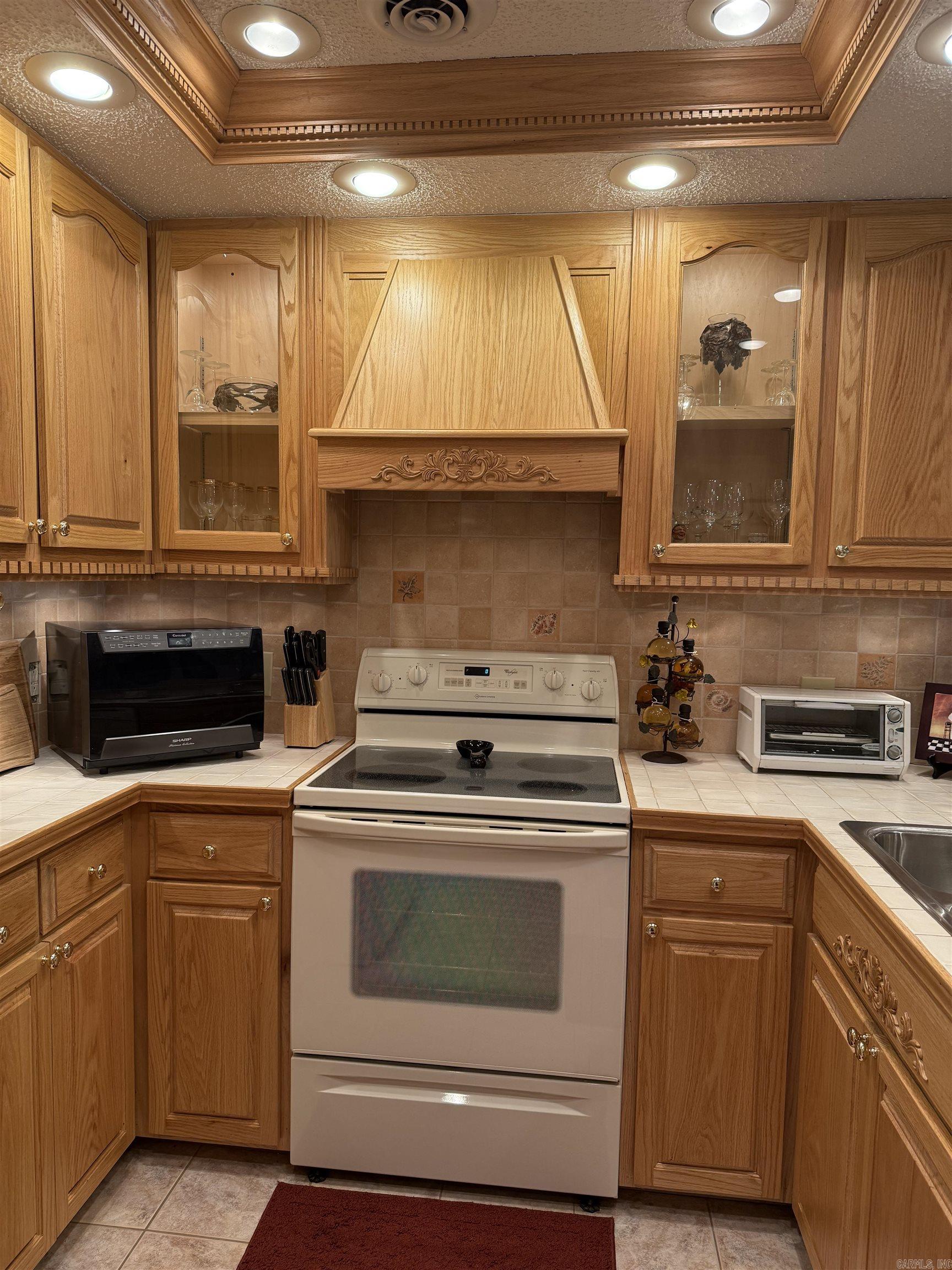 LAKEWOOD HILLS CONDO - Residential