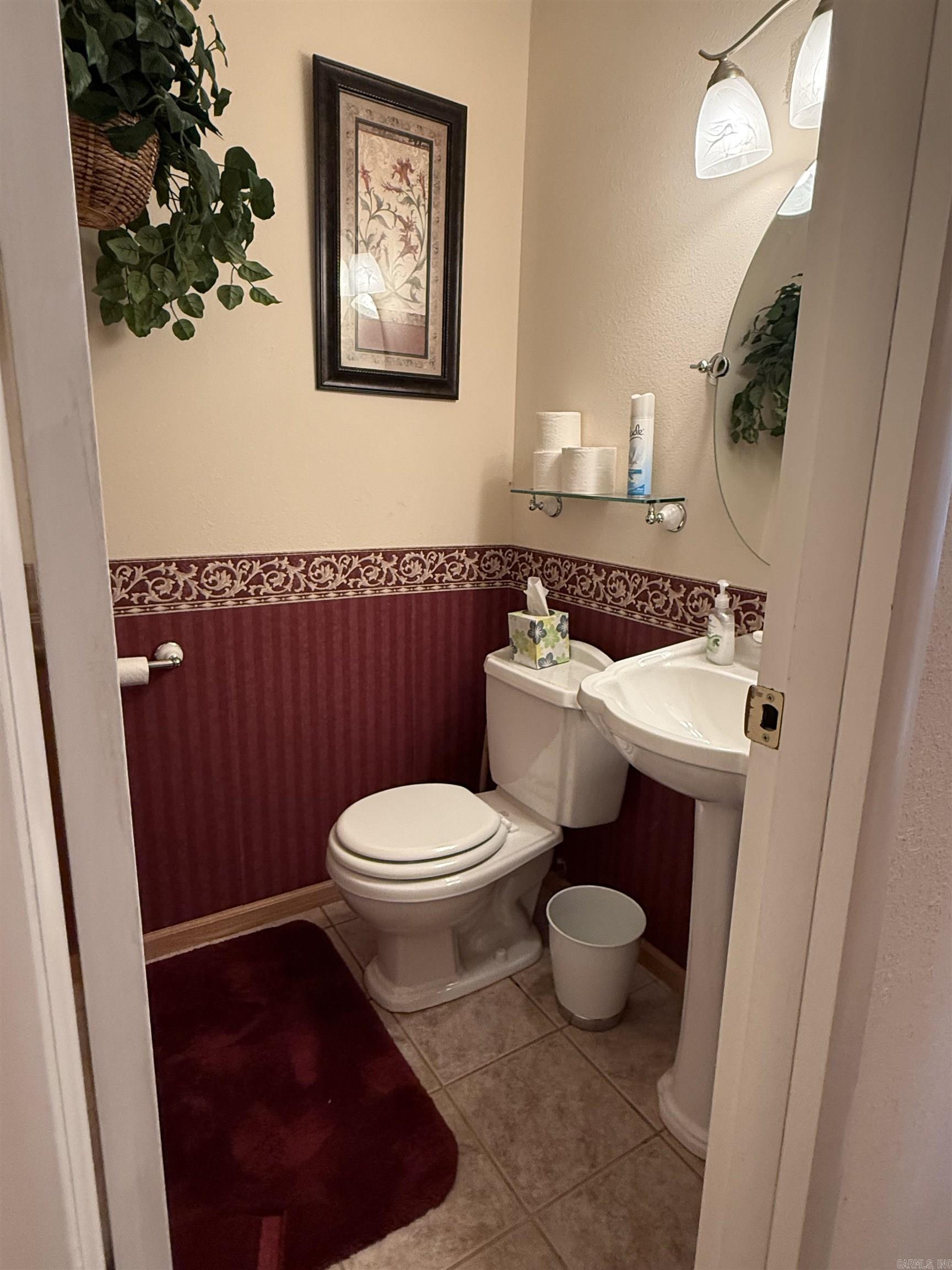 LAKEWOOD HILLS CONDO - Residential