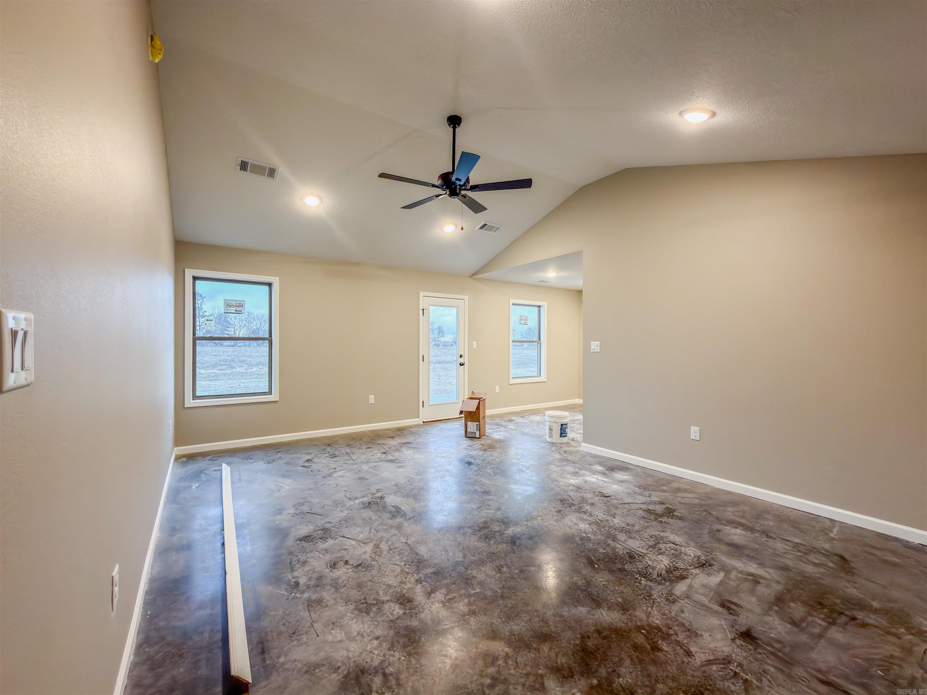 LAKEWOOD - Residential