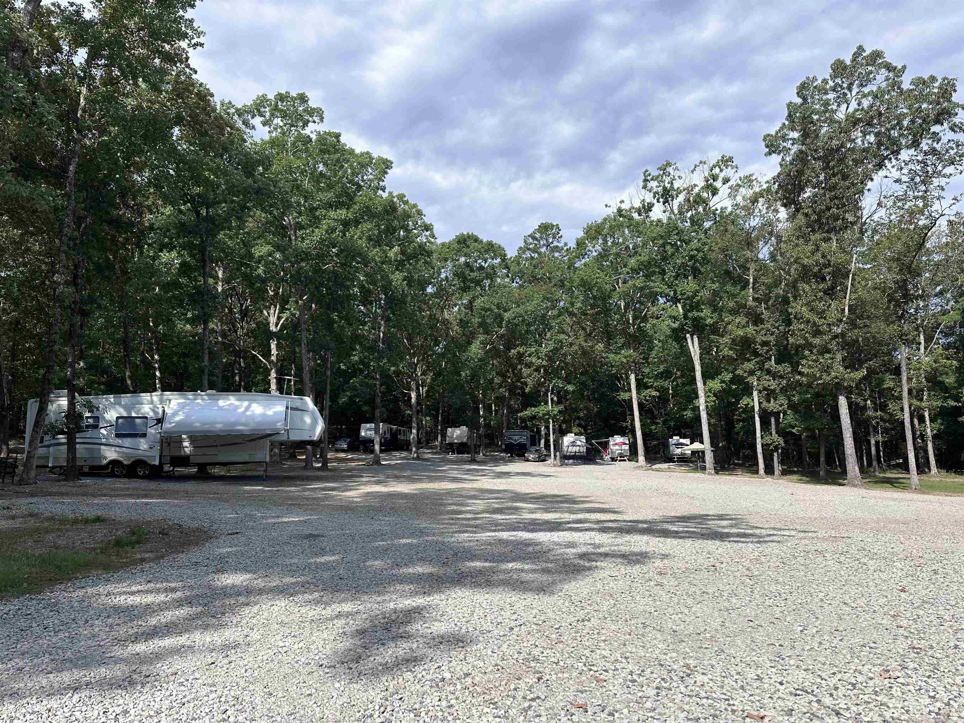 Investors!!! This is your opportunity to own a RV park with all the amenities. RV hookups currently with plenty of room to expand as well as boat and RV storage. Property has new gravel to make this ideal for any business. Location Location Location with high traffic count close to Greers Ferry Lake.