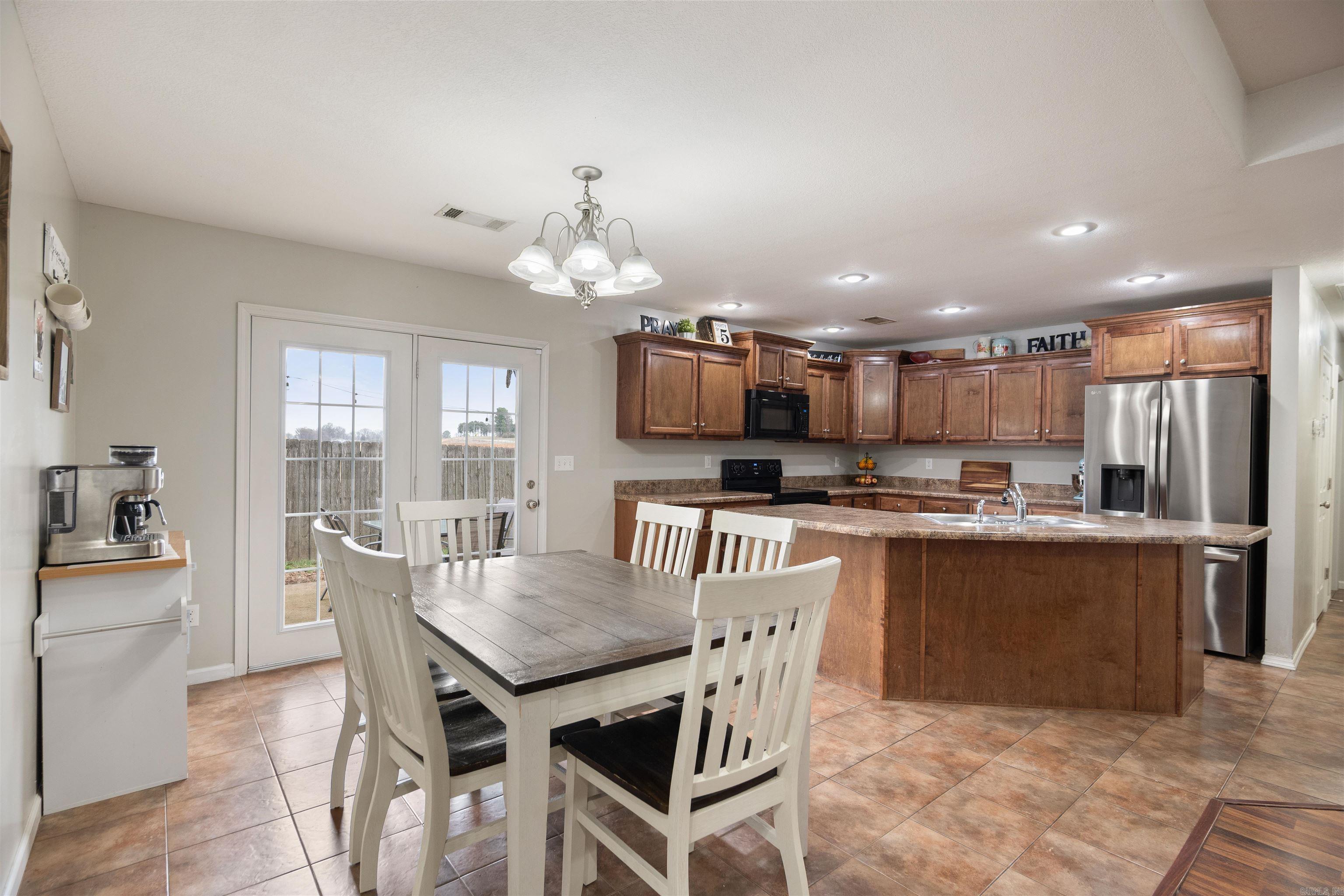 WINDSOR LANDING - Residential