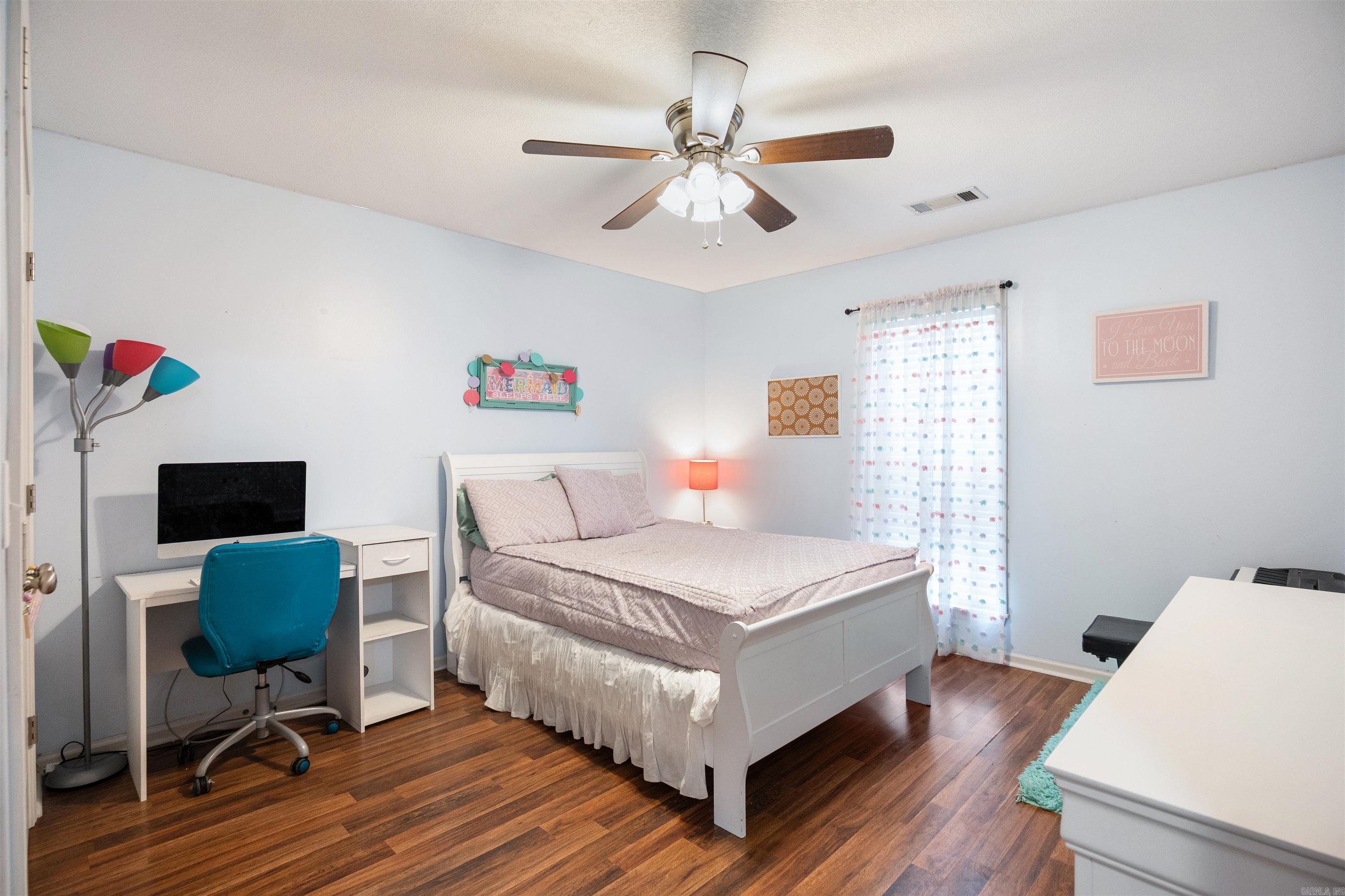 WINDSOR LANDING - Residential