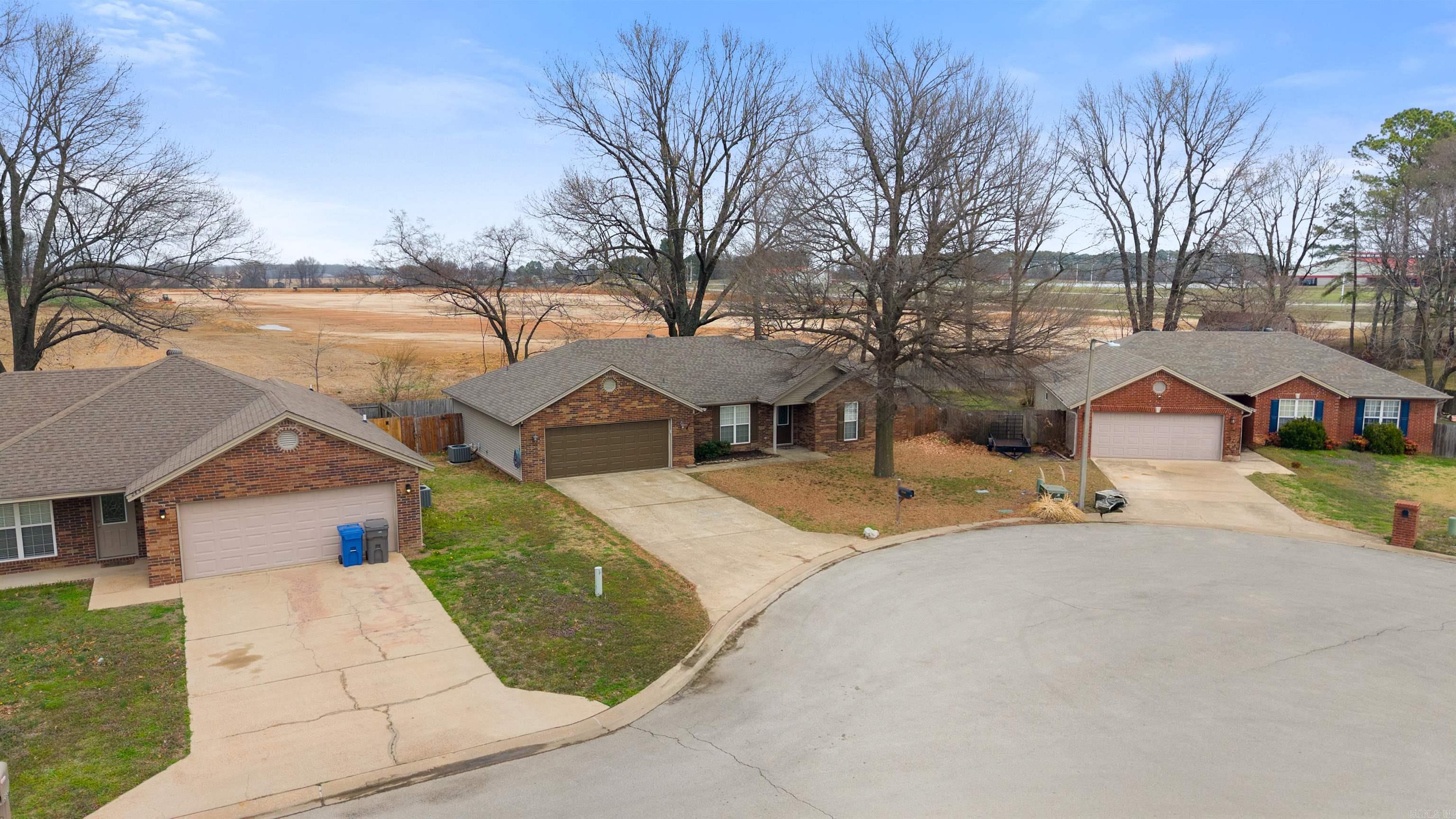 WINDSOR LANDING - Residential