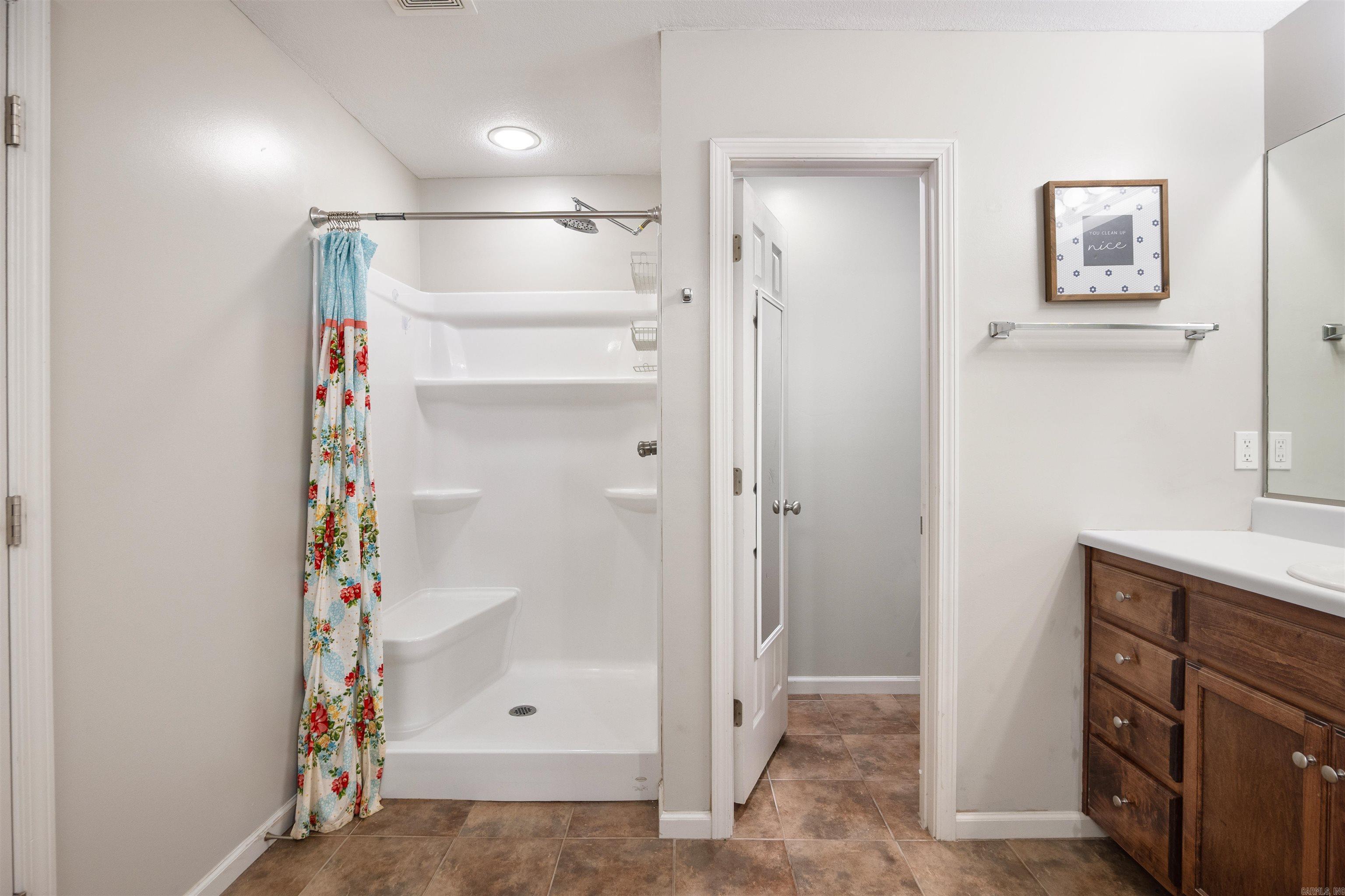 WINDSOR LANDING - Residential