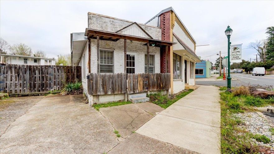 Great investment opportunity in The Historic uptown district of Park Ave. Investors take note of this "Opportunity Zone" commercial buildings package.  It consists of a building with three units and a single Family residence. The commercial building can be used as a restaurant or a club. The building is 1,834 sq. ft. and the house is 882 sq ft. 2 bed 1 bath. The second building is 684 Sq. Ft. and third building is 960 sq. ft.  Each has their own entrance.  This Listing is for all buildings and land.