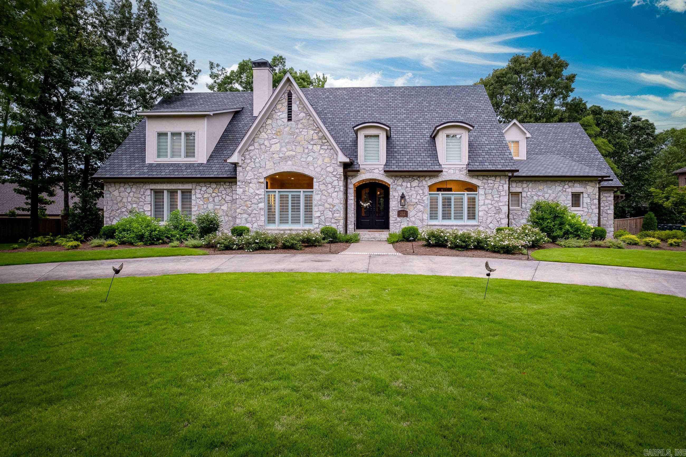 CHENAL VALLEY SOLOGNE CIRCLE - Residential