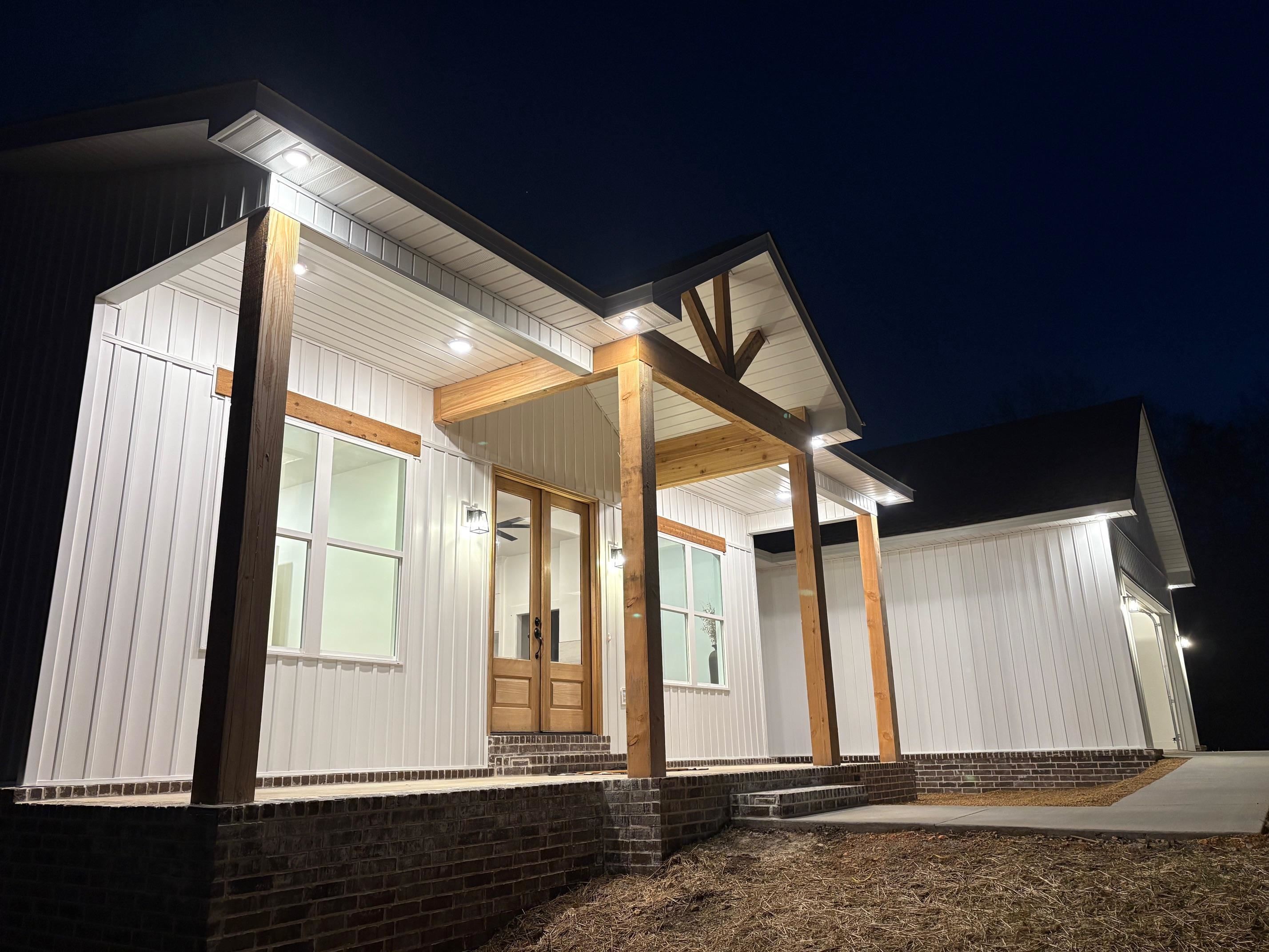 EAST WIND - Residential