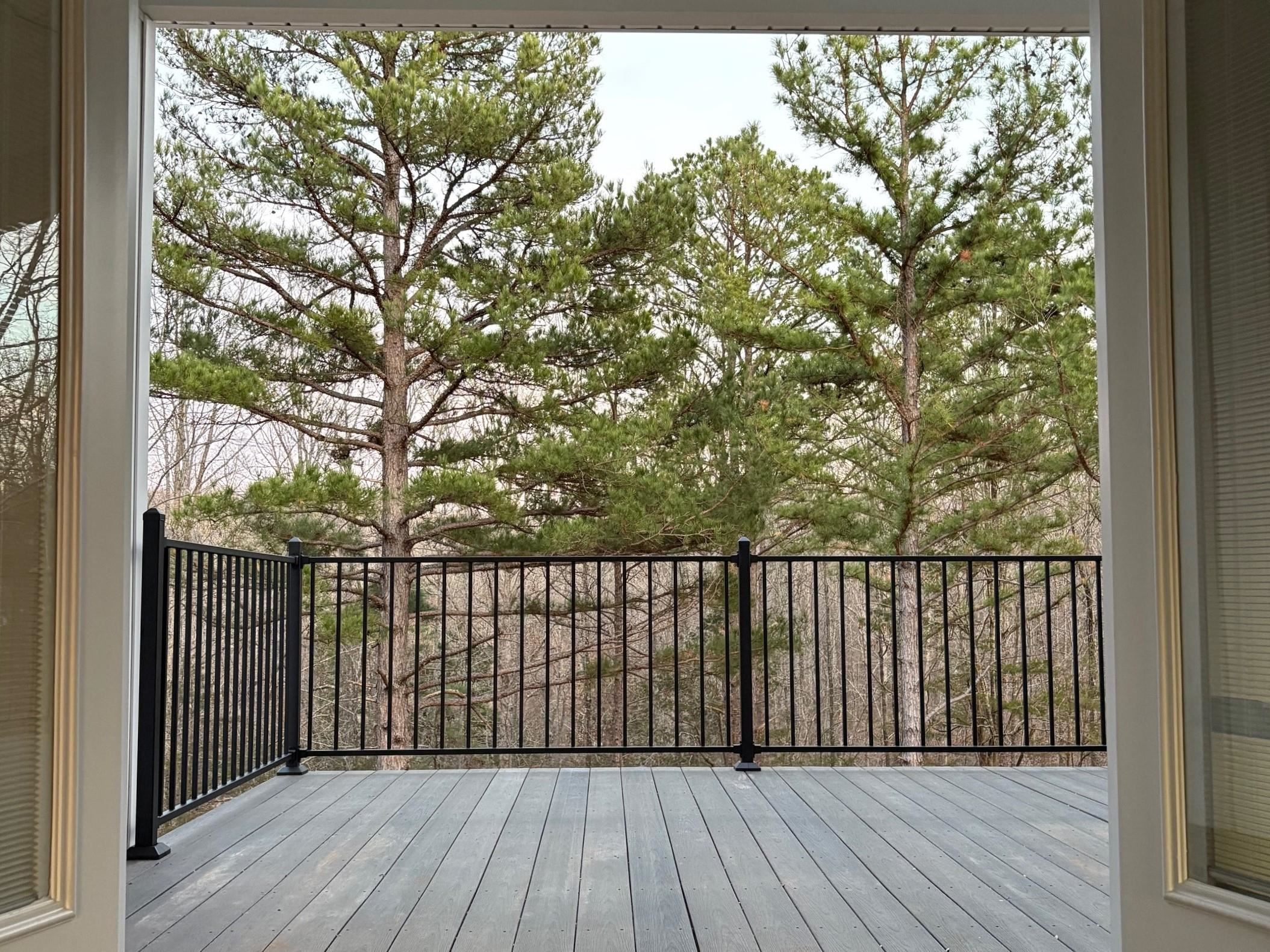 EAST WIND - Residential