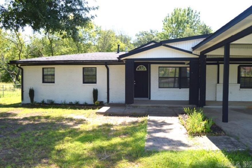 Super cute 3BD/2BA outside Conway city limits that is waiting for you to call your home. Easy access to interstate for easy commuting without the noise of the city. New paint and luxury vinyl floors throughout. Spacious living room perfect for lounging around. Separate dining room for enjoying meals with family or friends. Subway tile backsplash and granite countertops in kitchen. Plenty of space throughout. *ALL APPLIANCES INCLUDED* This property is managed by Hoffman Team so beware of scammers - we will never ask you to Cashapp us money. The lease for this property is for 18 months to 2 years with a 3% increase after the first year. Income must be 3x the amount of rent. This property does not accept section 8.