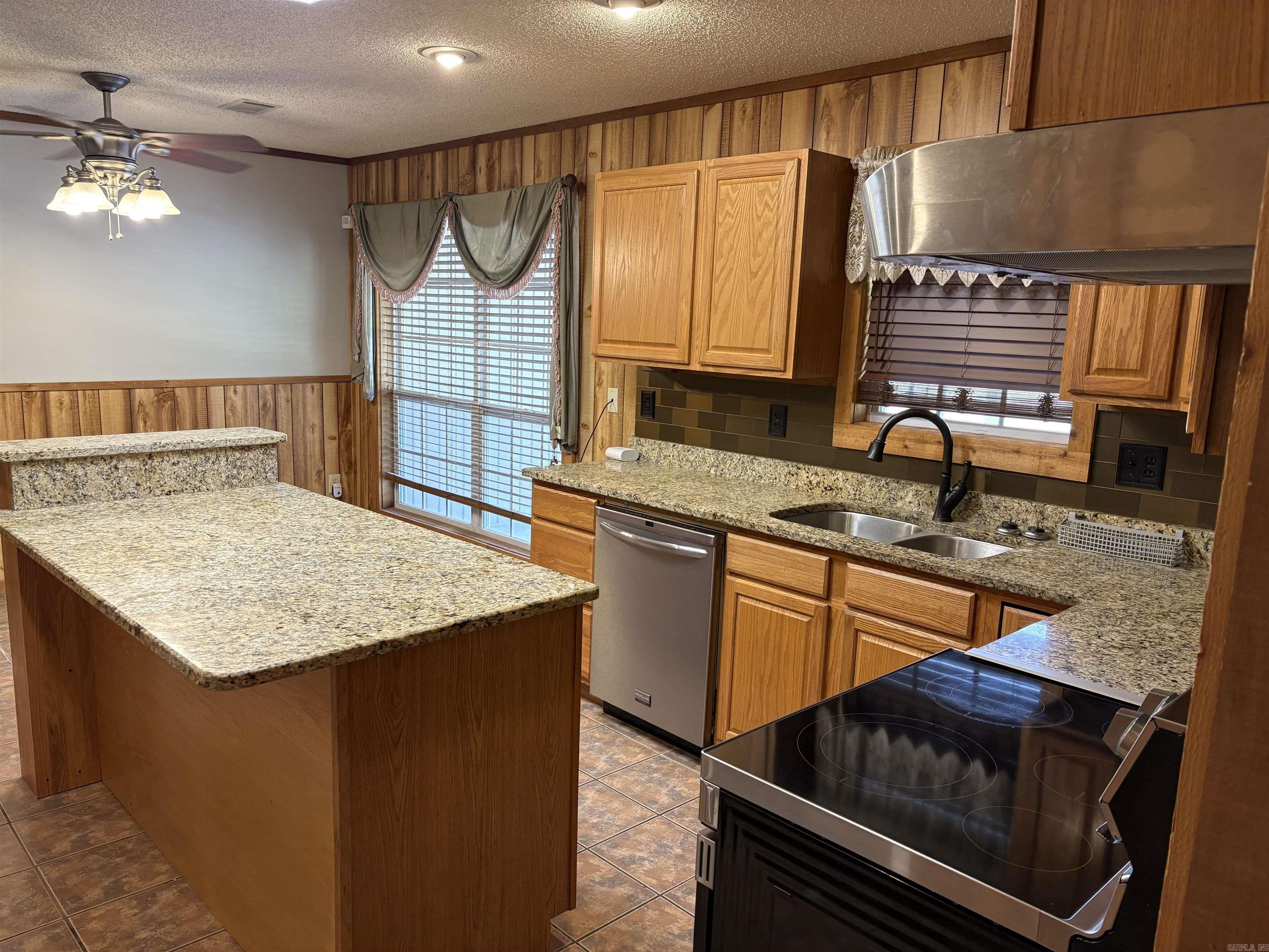 CEDAR VALLEY S/D - Residential