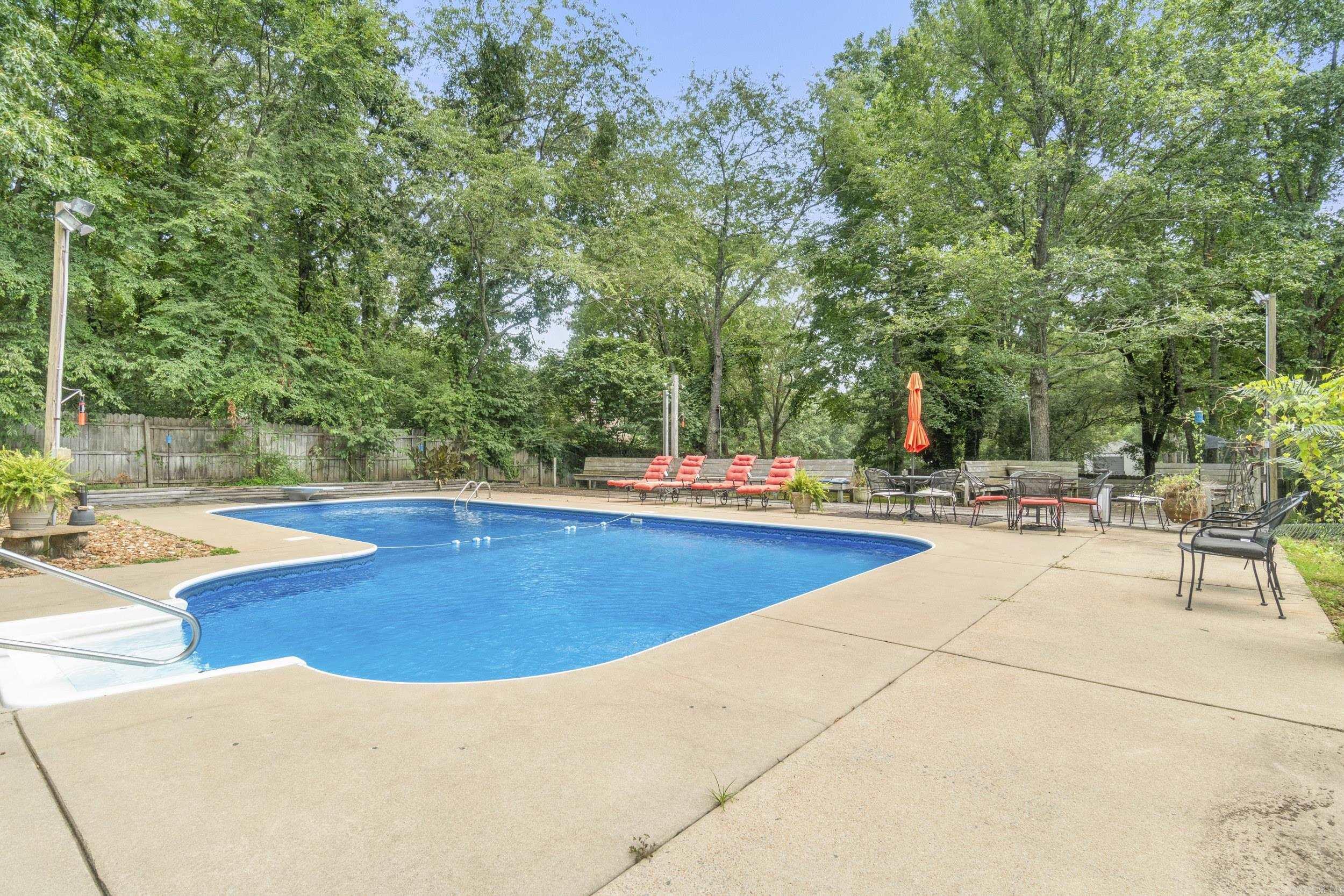 COUNTRY CLUB EAST ADD (SEARCY) - Residential