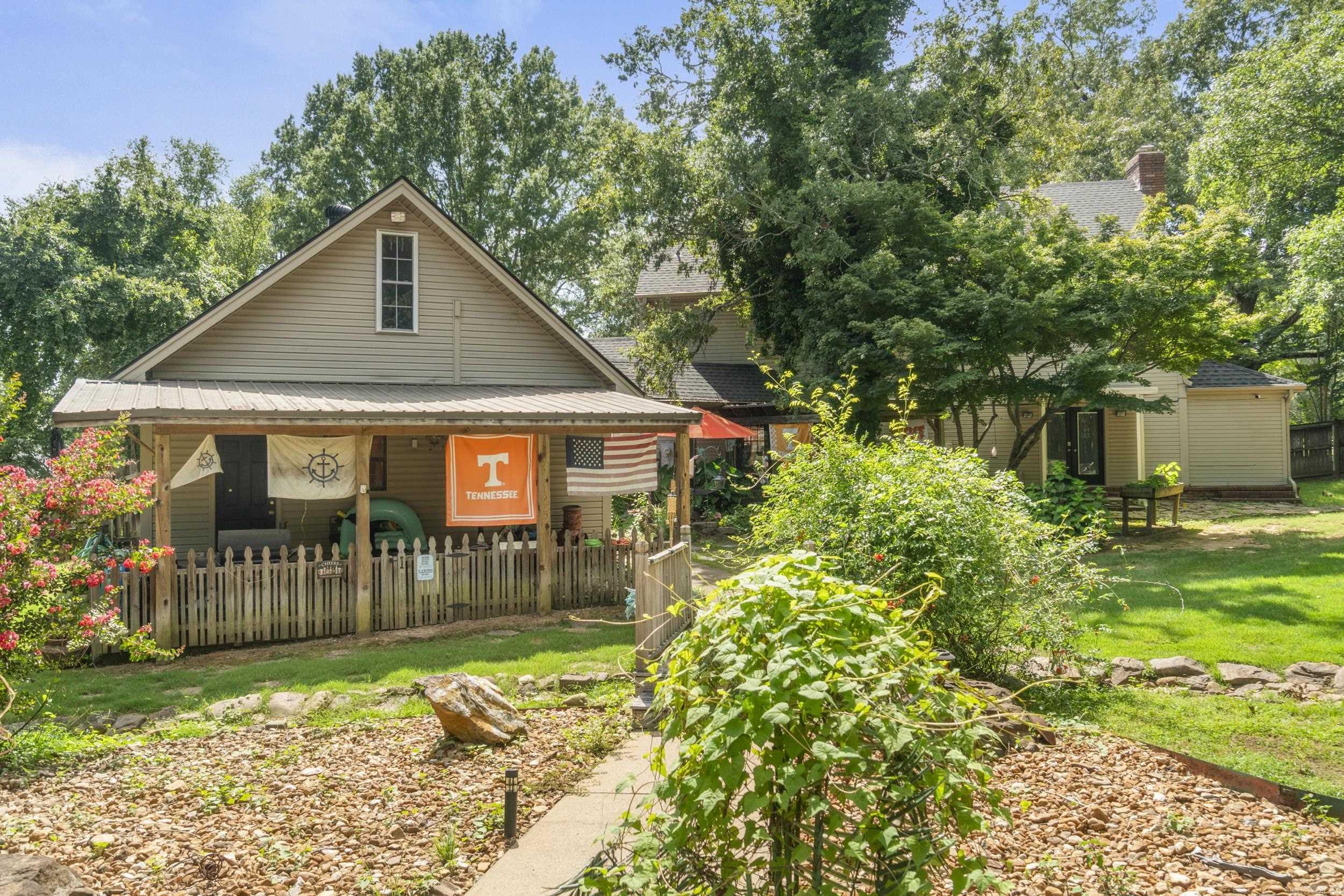 COUNTRY CLUB EAST ADD (SEARCY) - Residential