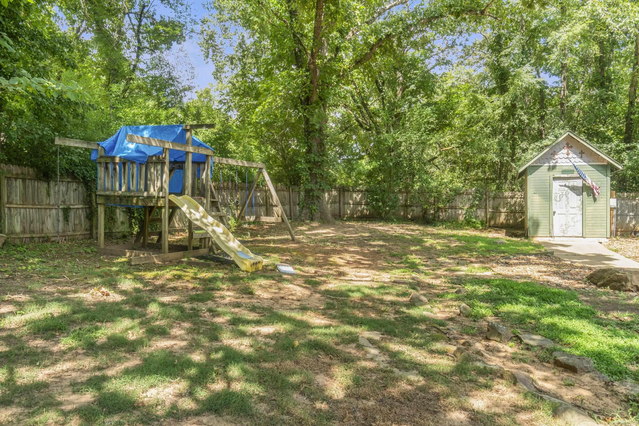 COUNTRY CLUB EAST ADD (SEARCY) - Residential