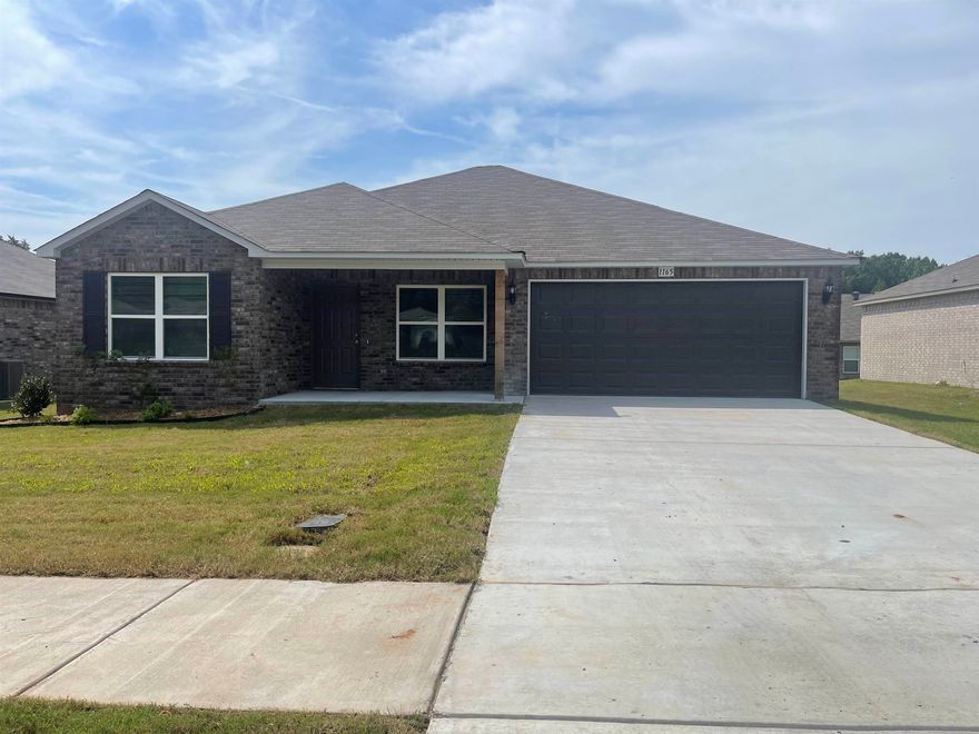 beautiful new construction in a new subdivision 4bed 3bath home at a great location close to the I40, Shopping, Schools and restaurants.