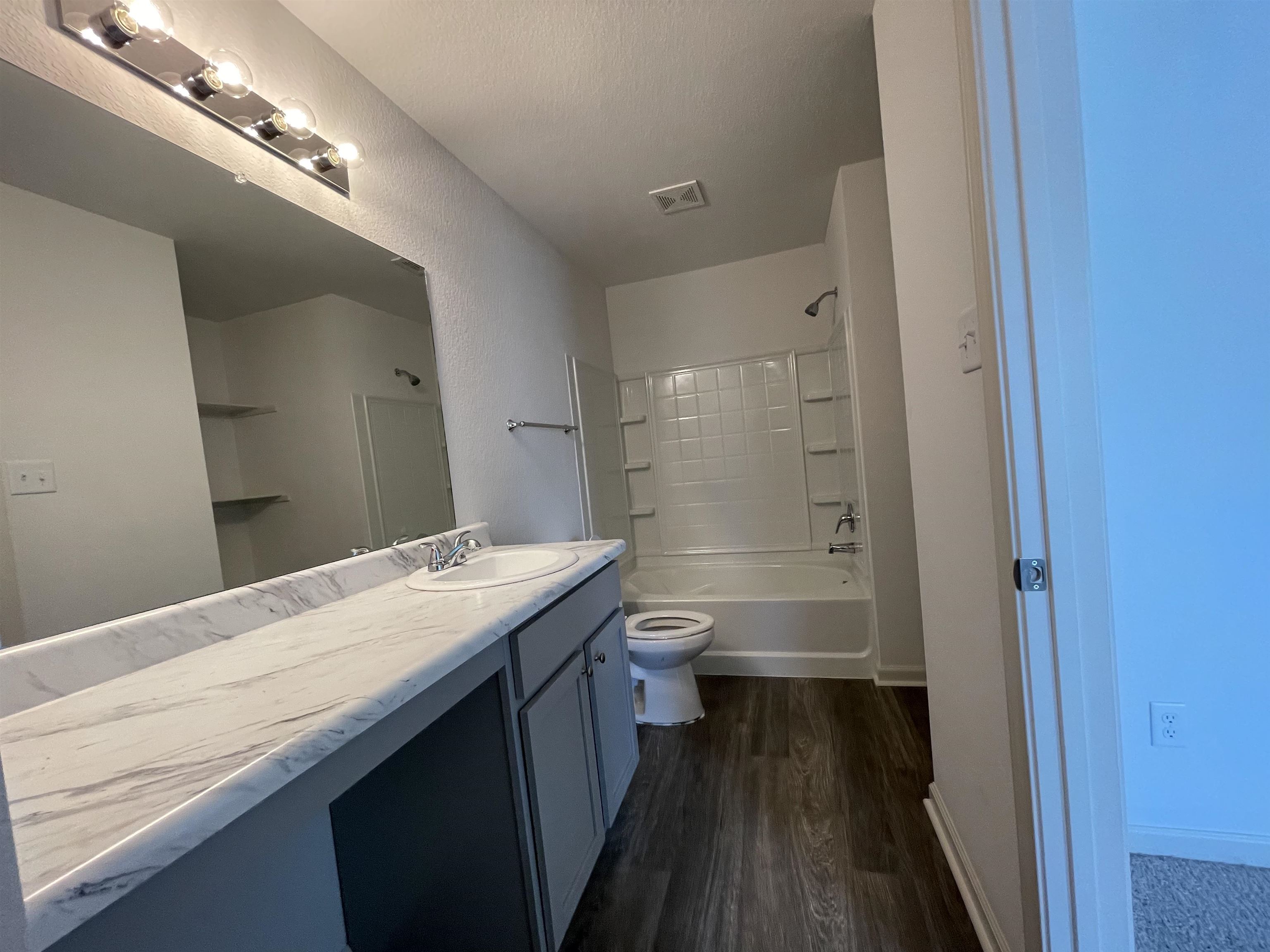 MUSEUM MEADOWS - Residential Lease