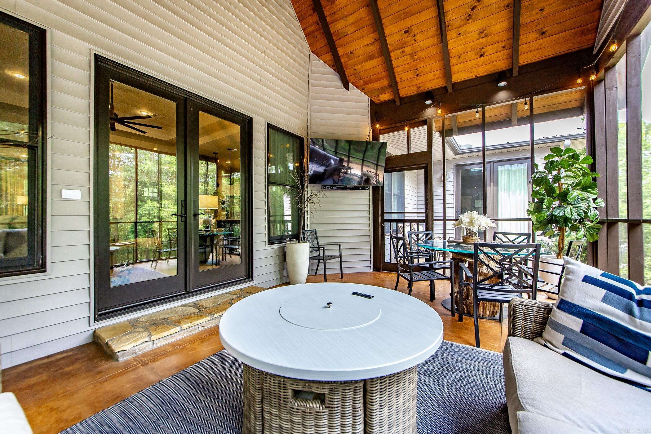 RIVER RIDGE ESTATES - Residential