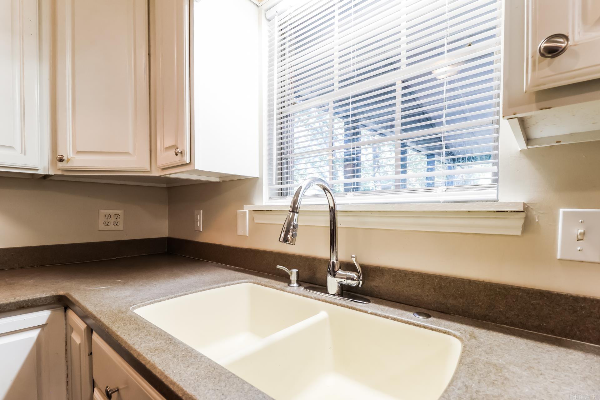 LEAWOOD HEIGHTS - Residential