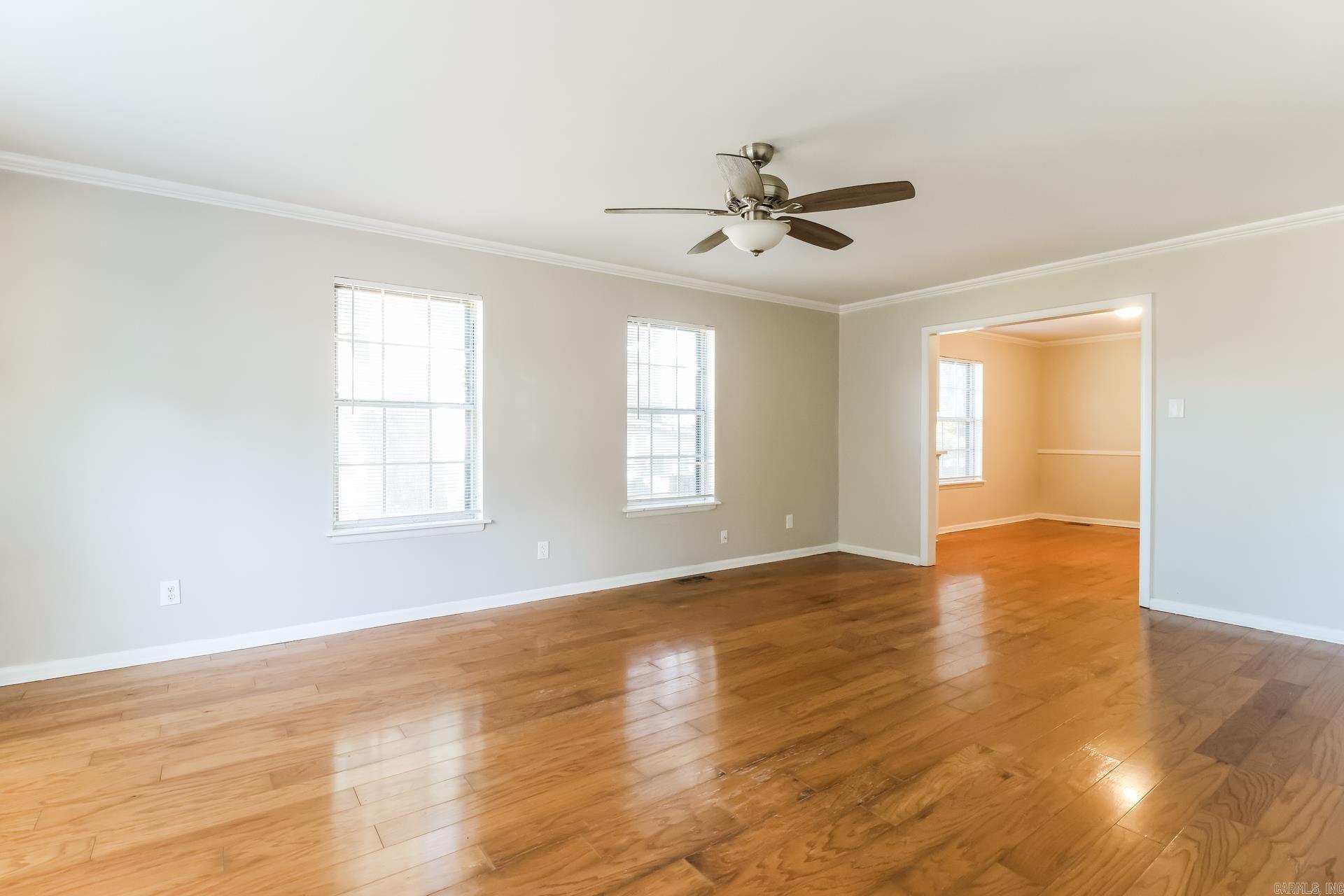 LEAWOOD HEIGHTS - Residential