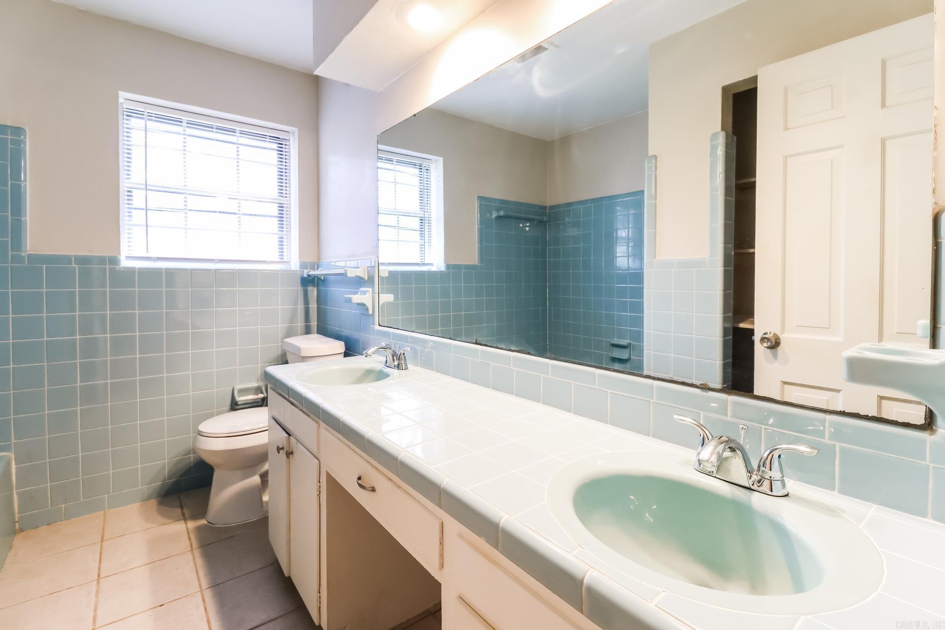 LEAWOOD HEIGHTS - Residential