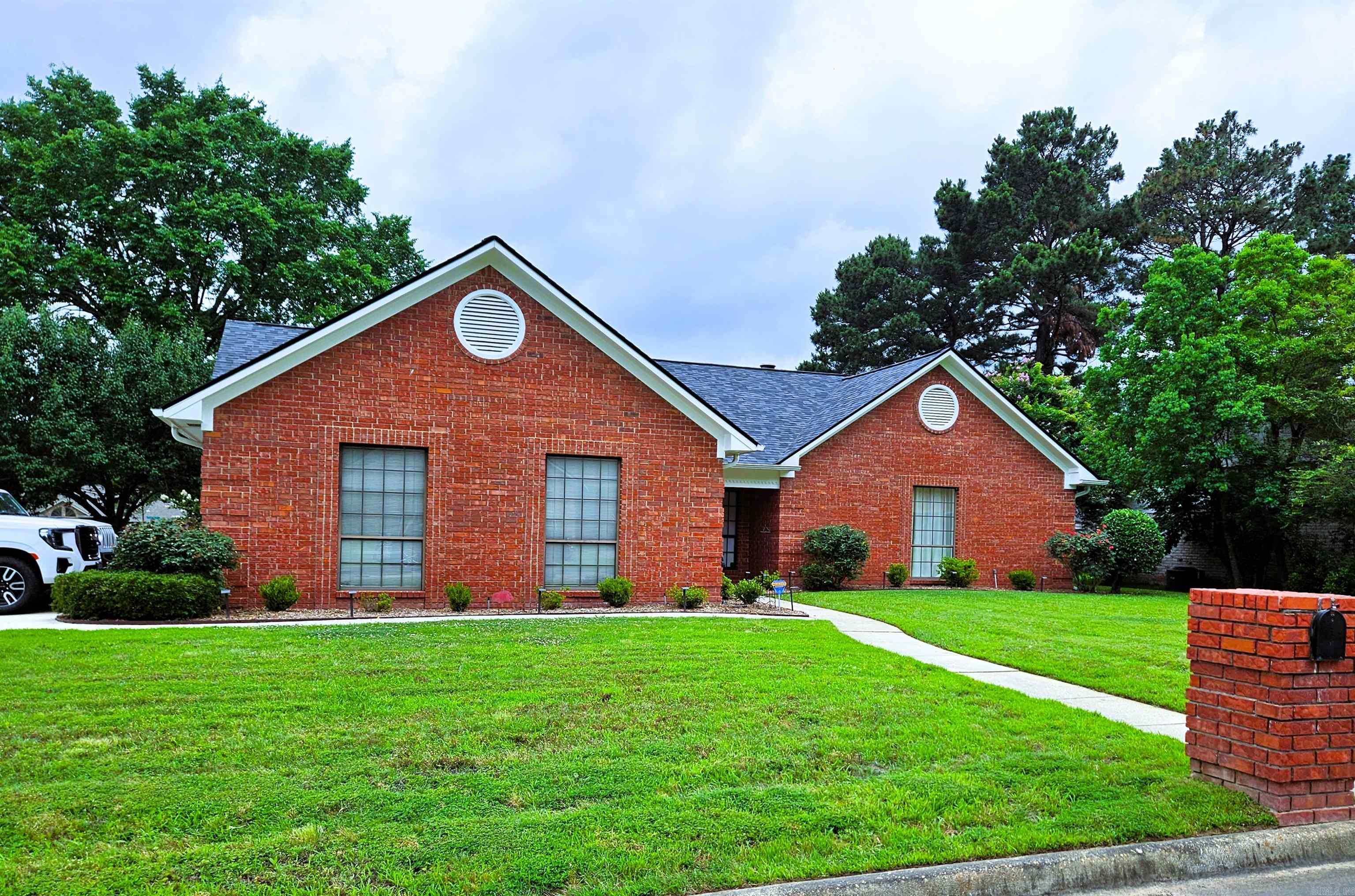 Don't miss out on this great home completely updated with 3 bedrooms, 2 bathrooms, and truly is MOVE-IN ready. An open floor plan and beautiful flooring, this home has plenty of room to entertain. The kitchen has ample space and storage. The master suite is a retreat with a space that could be used for a home office, nursery or workout area. The other 2 bedrooms are large with plenty of room. Resting on a nice sized corner lot in a wonderful neighborhood on the Arkansas side. This property offers an added feature of a large outbuilding with electricity. A new roof was put on in December of 2023. The only thing that could make this home complete is a new family to enjoy and make it their own. Call today to schedule a private showing.