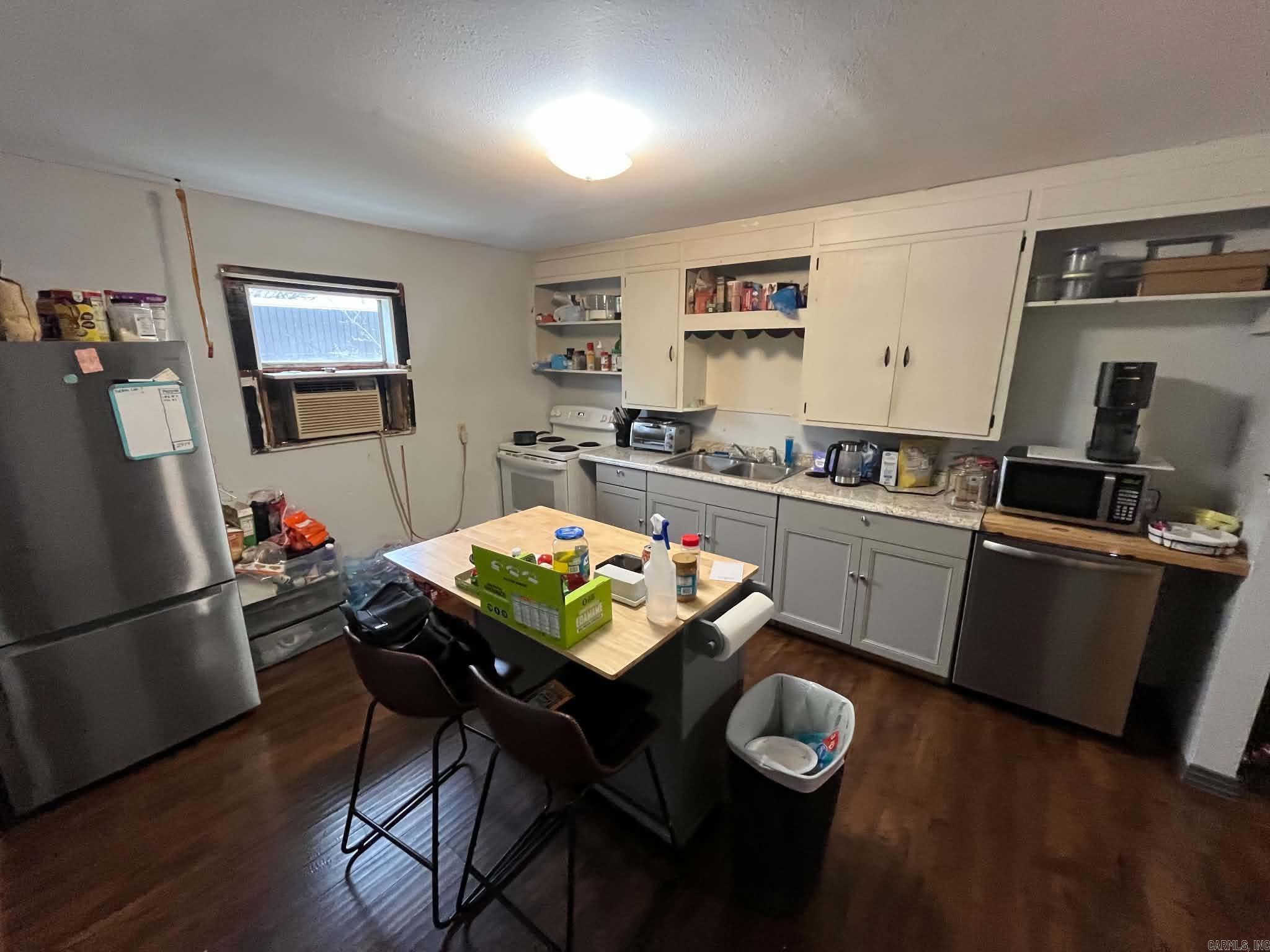 HORNBECK PLACE - Residential