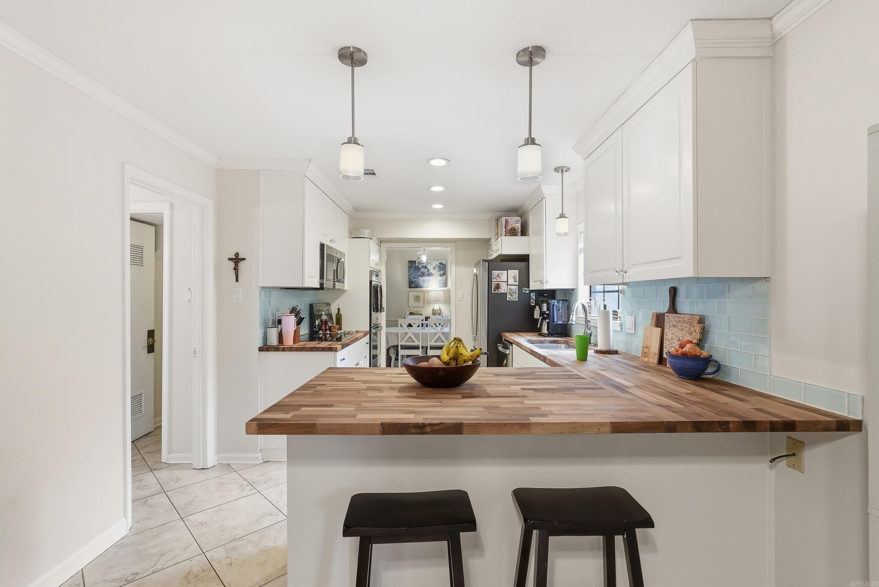 HILLSBOROUGH - Residential