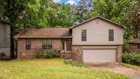 Photo of 12601 Pleasant Forest Drive, Little Rock, AR 72212 (MLS # 26014789)